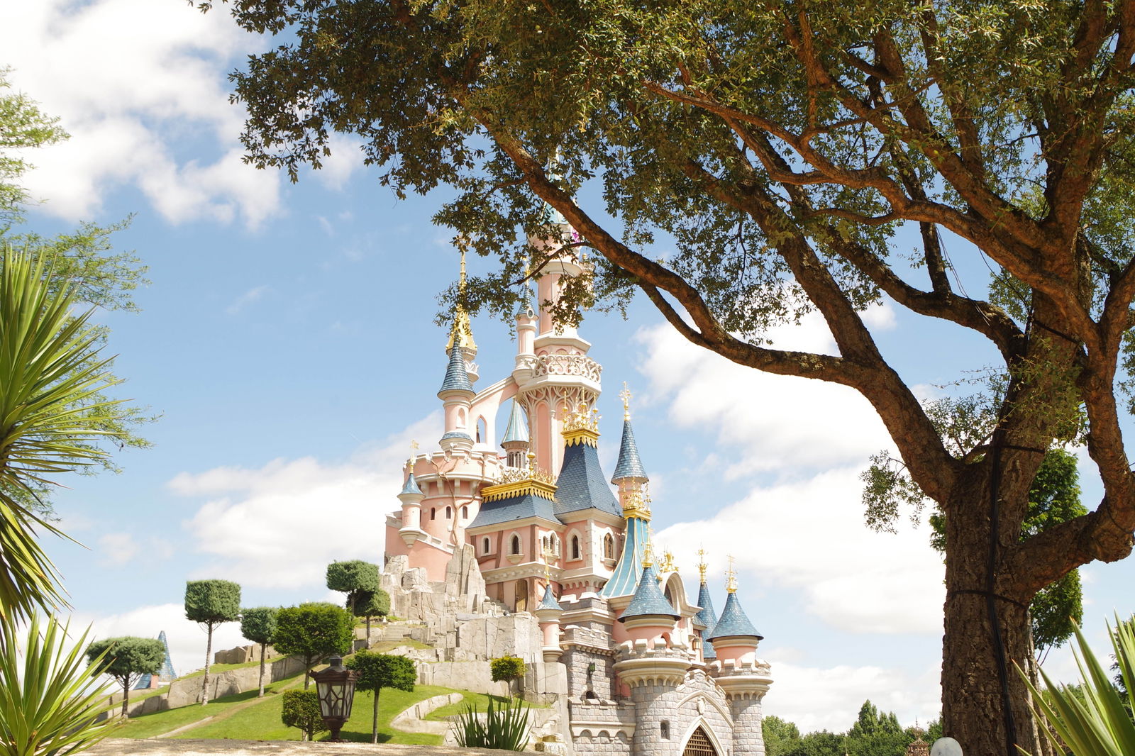 Excursie Circuit vacanta-in-familie-la-paris-si-disneyland-avion-2025