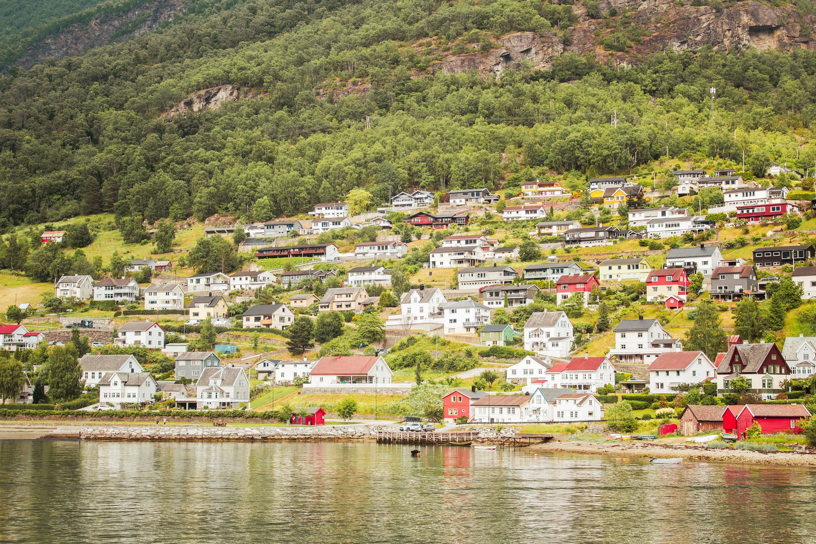 Aurland - croaziera pe Sognefjord – Bergen