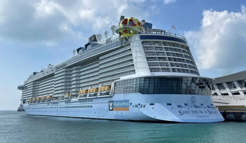 croaziera-grup-china-japonia-royal-caribbean