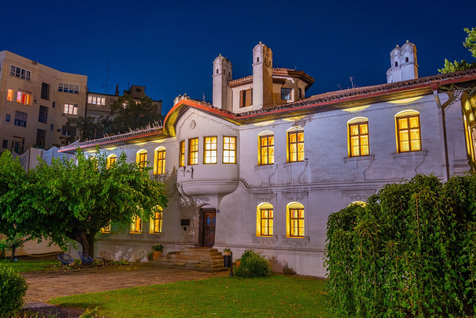 Excursie Circuit late-party-balcanii-nu-se-grabesc