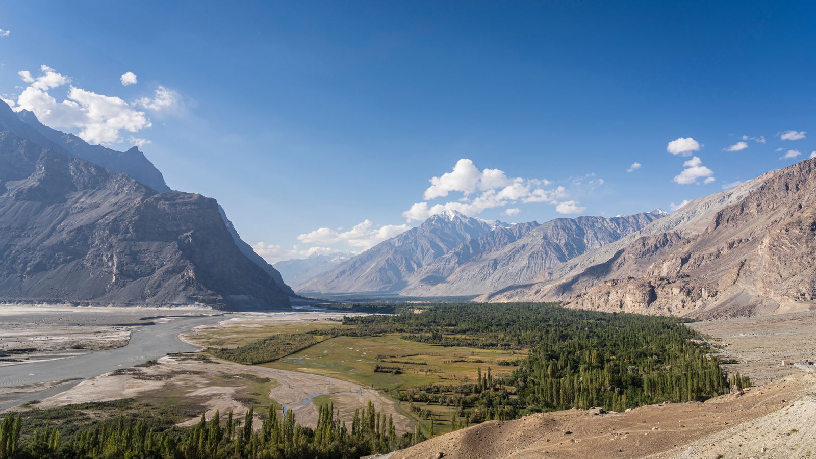Excursie Circuit pakistan-valea-hunza-si-fairy-meadows