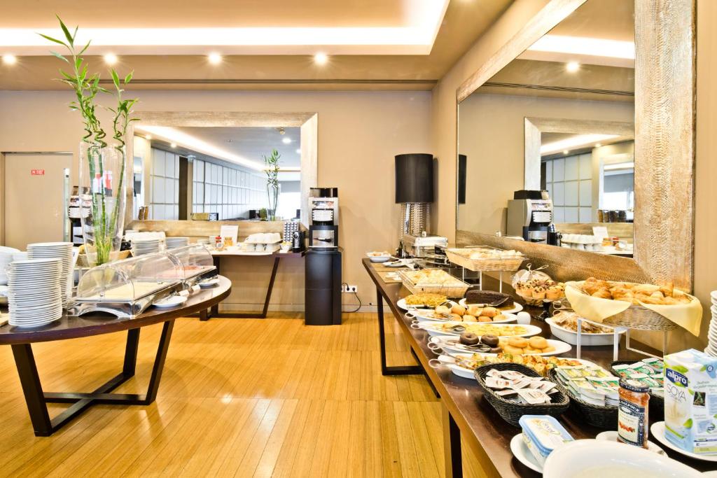 Golden Tulip São João da Madeira