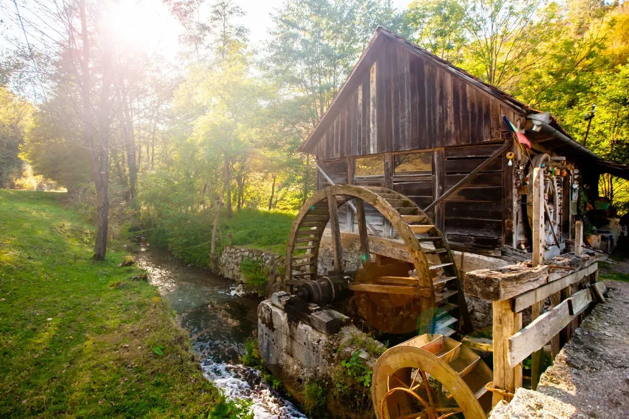 muntii-apuseni-o-vacanta-demna-de-un-explorator