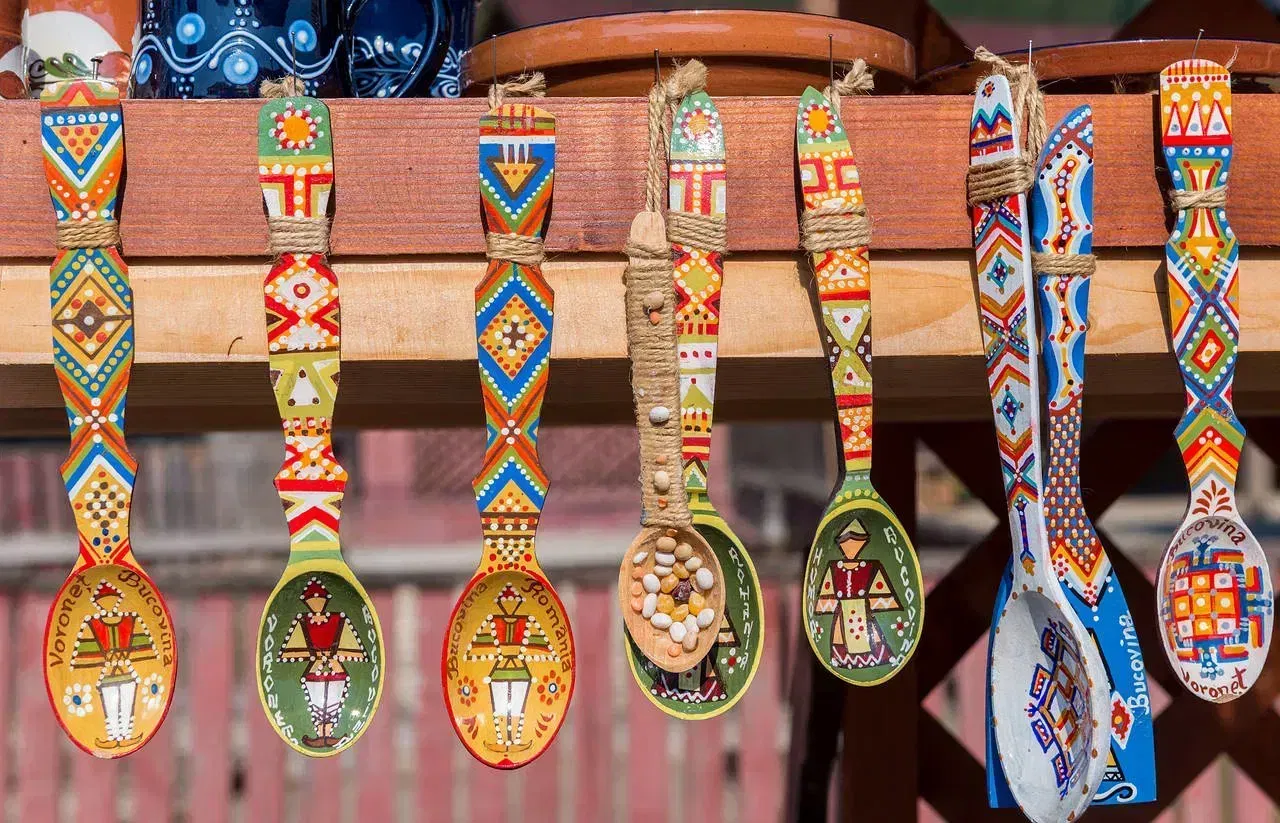 paste-imbelsugat-in-bucovina