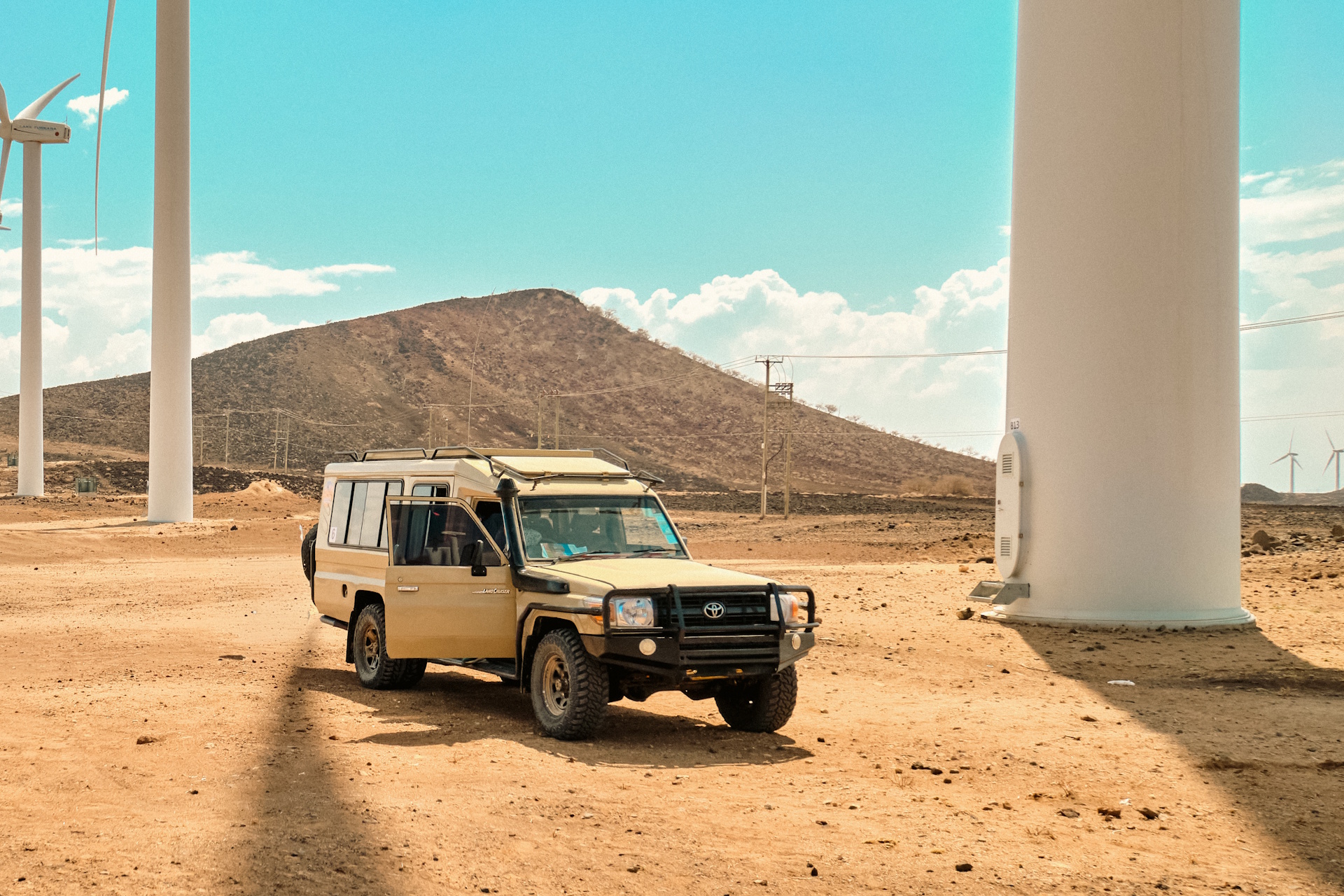 Excursie Circuit kenya-gustul-savanei-elefantii-rosii-paradisul-diani-plaja-2-zile-safari