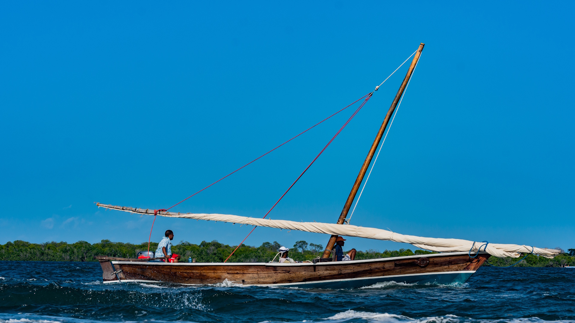 Excursie Circuit kenya-gustul-savanei-elefantii-rosii-paradisul-diani-plaja-2-zile-safari