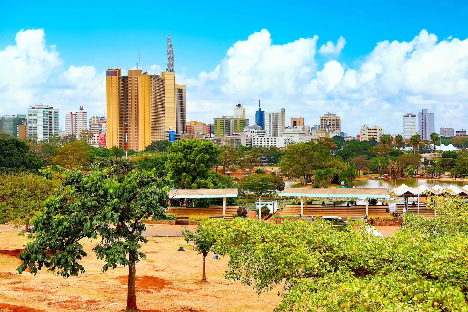 Excursie Circuit legendele-kenyei-de-la-kilimanjaro-la-masai-mara