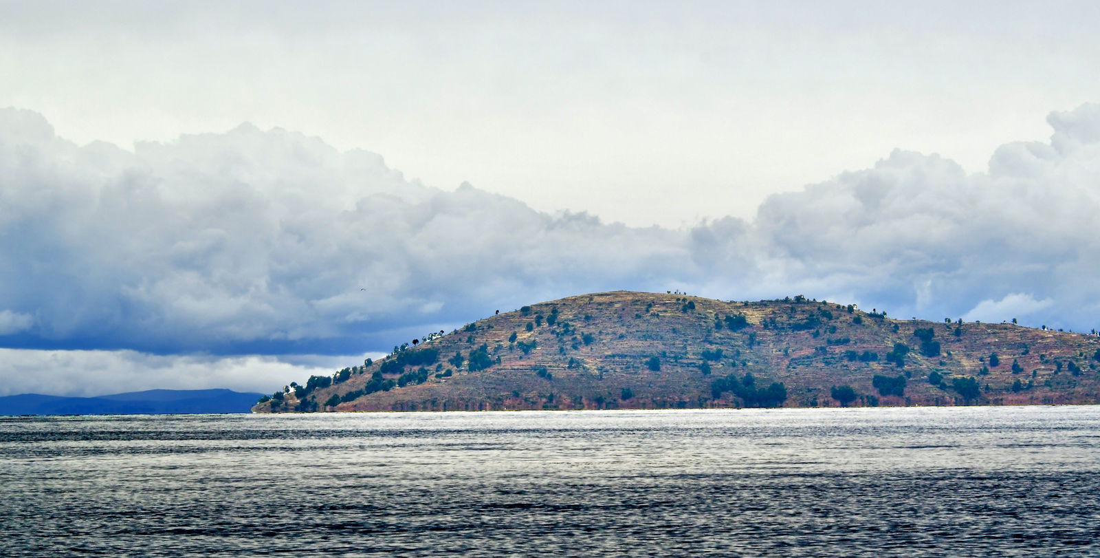 Poporul Apei & Insulele Plutitoare Uros