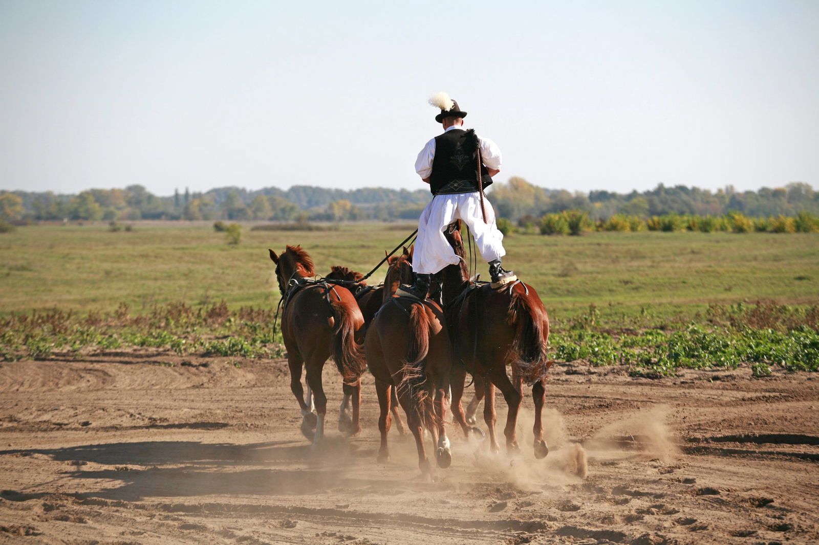 Excursie Circuit rasfat-maghiar-ape-termale-gulas-si-orase-de-poveste-autocar-2026