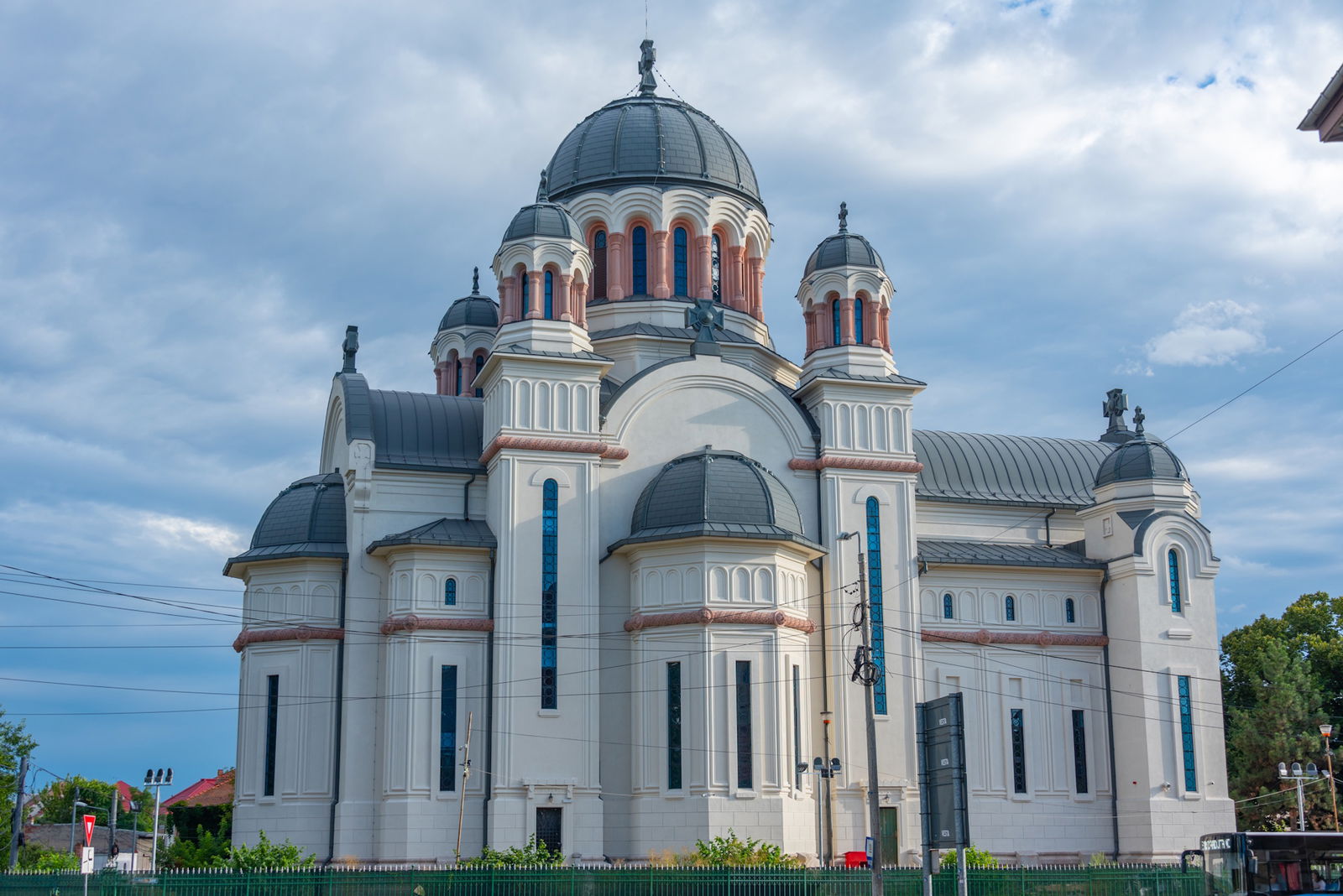 Excursie Circuit florii-la-tragul-de-paste-de-la-craiova-1-zi