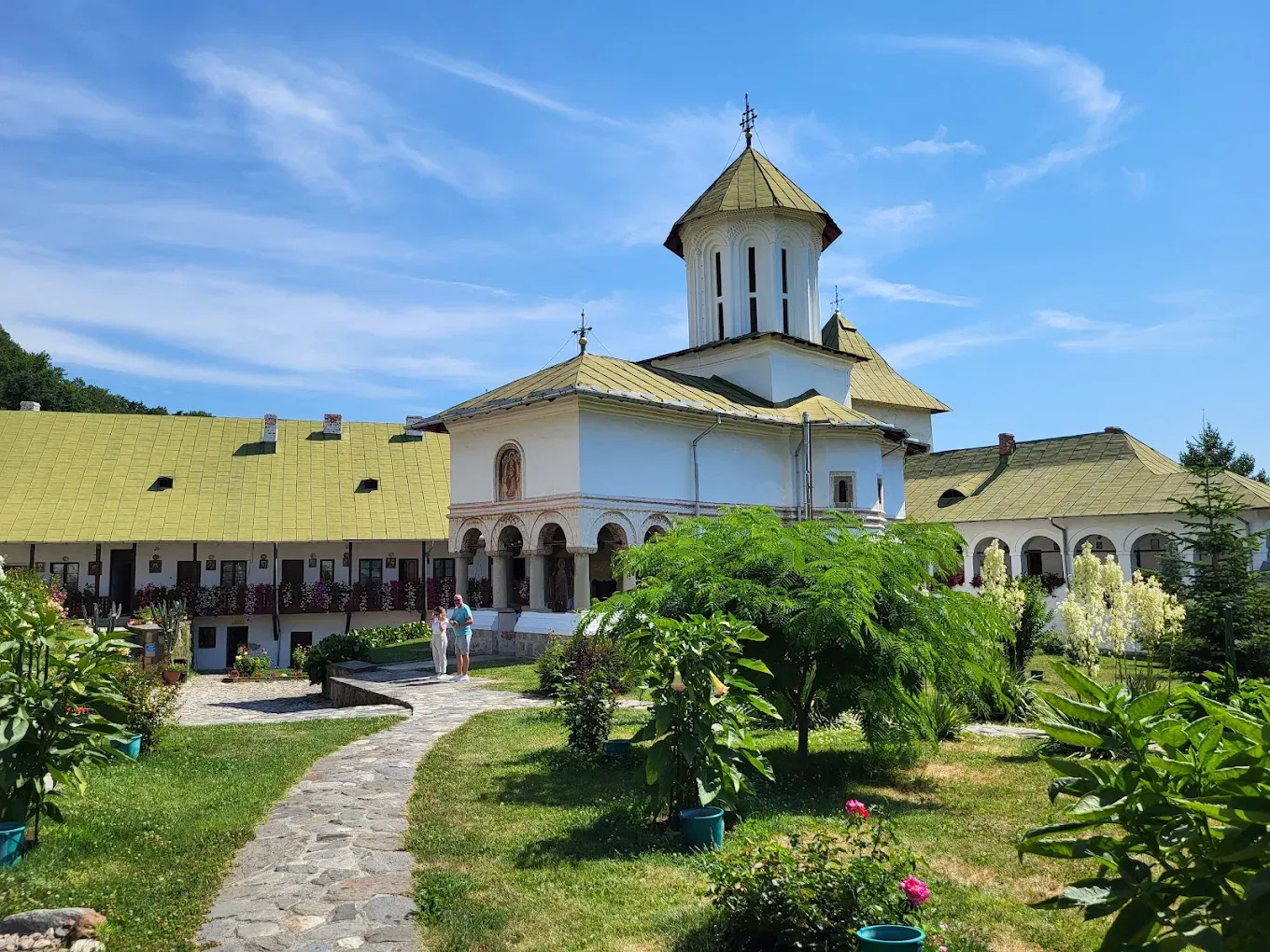 Excursie Circuit sfinti-regi-si-mistere-subterane