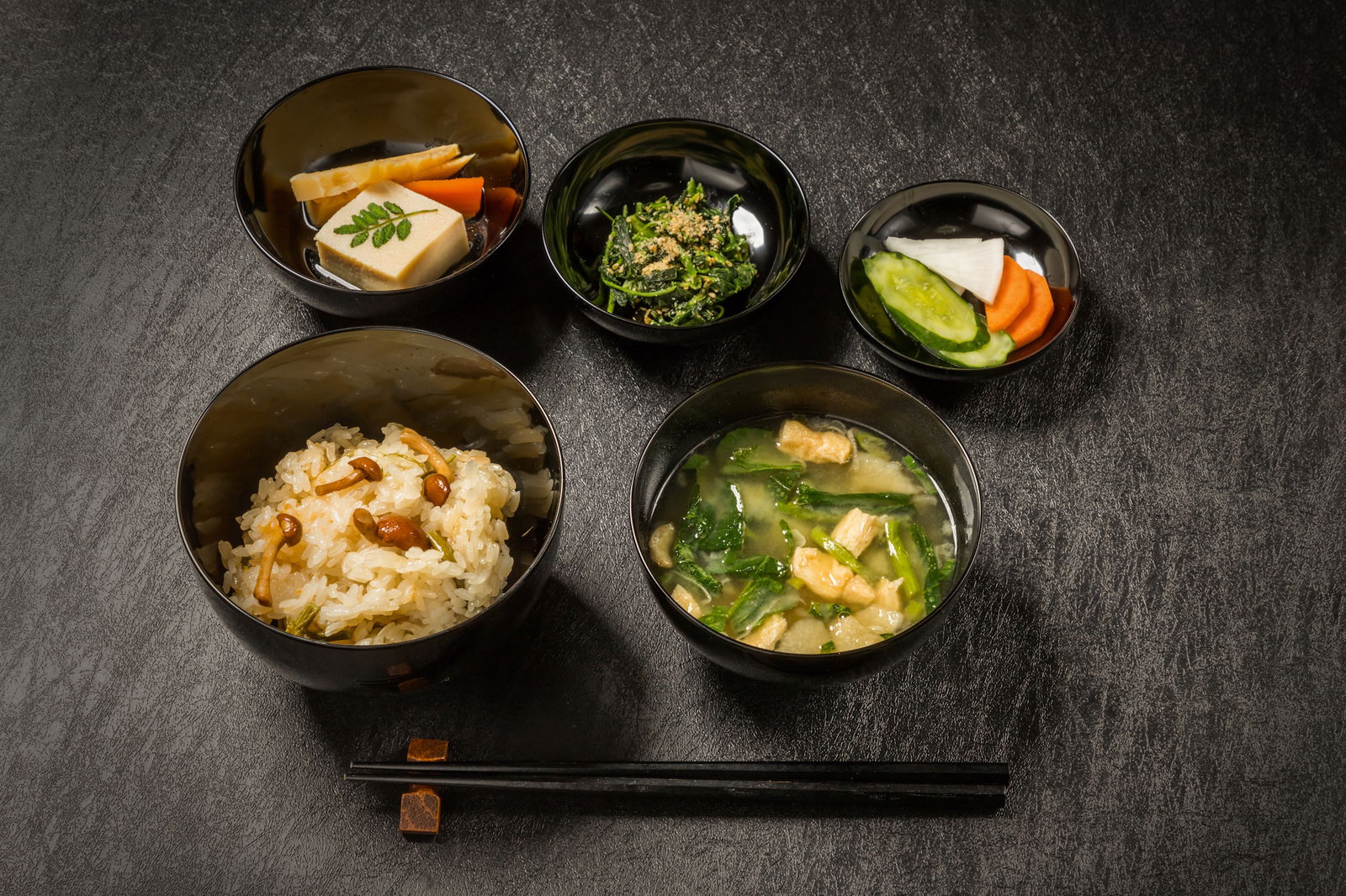 Cina Traditionala Beduina sub Stele