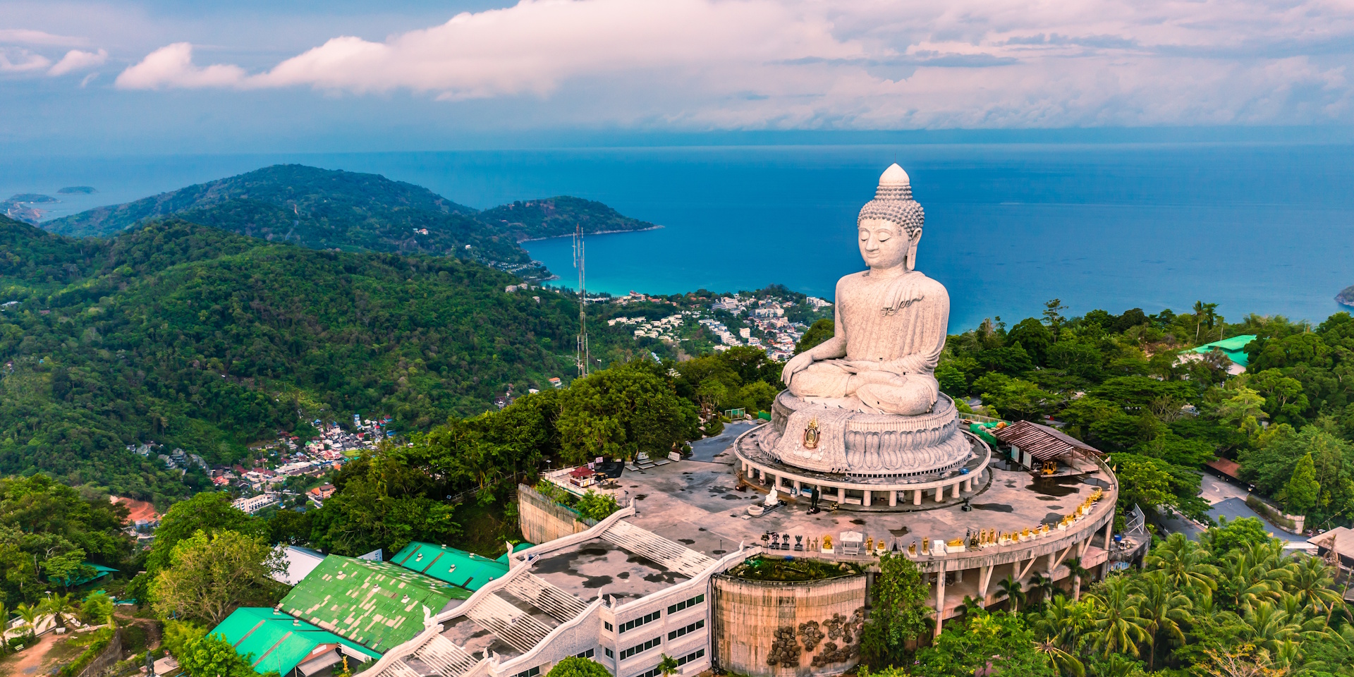 Circuit Phuket: De la James Bond la Paradisul Phi Phi