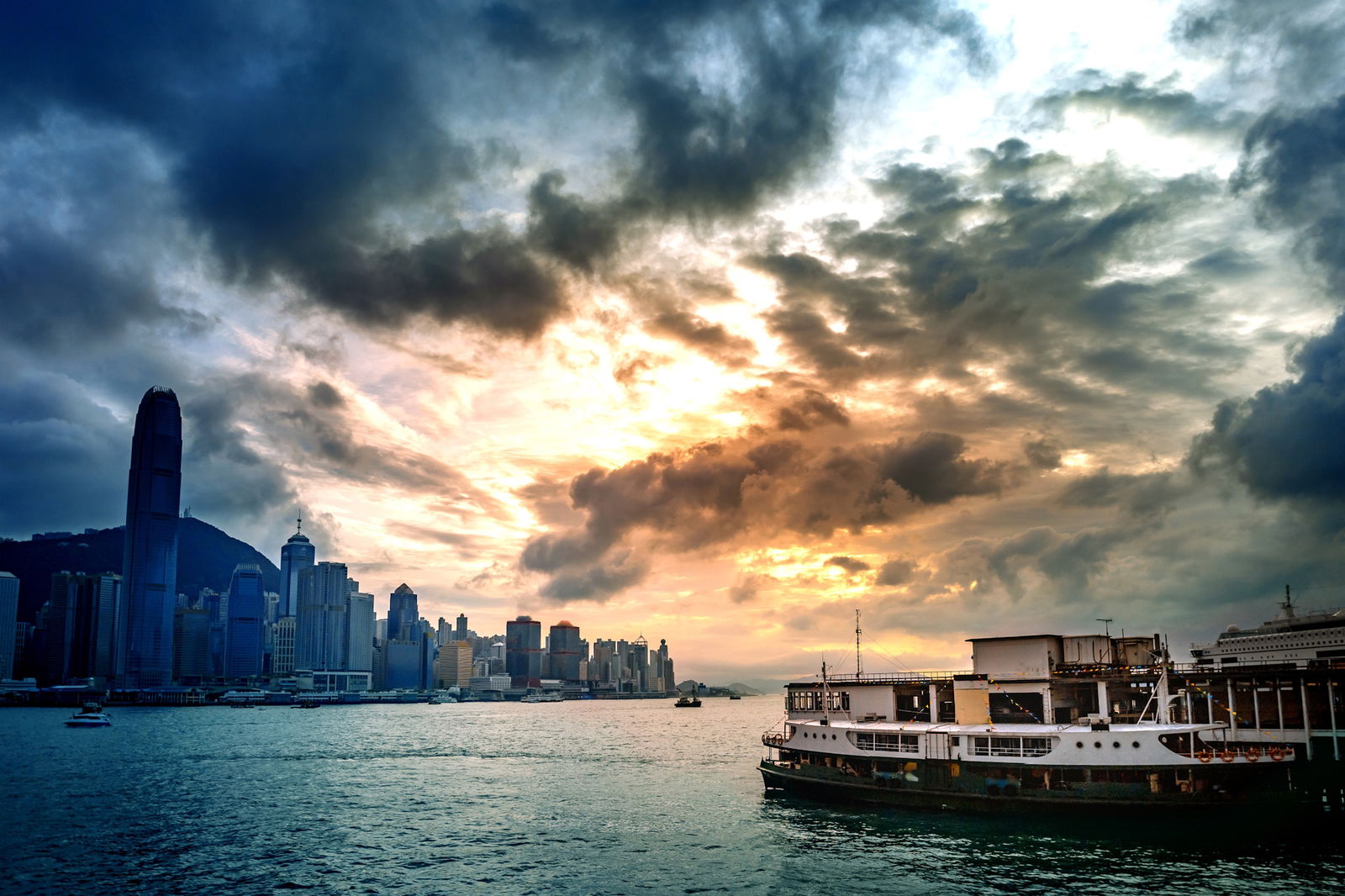 Excursie Circuit croaziera-de-grup-china-japonia-spectrum-of-the-seas-revelion