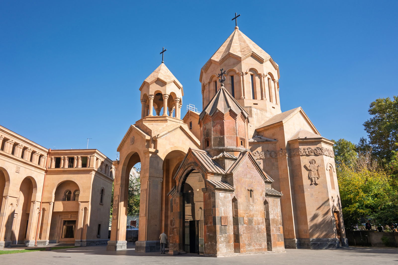 Excursie Circuit armenia-cronica-pietrelor-sfinte