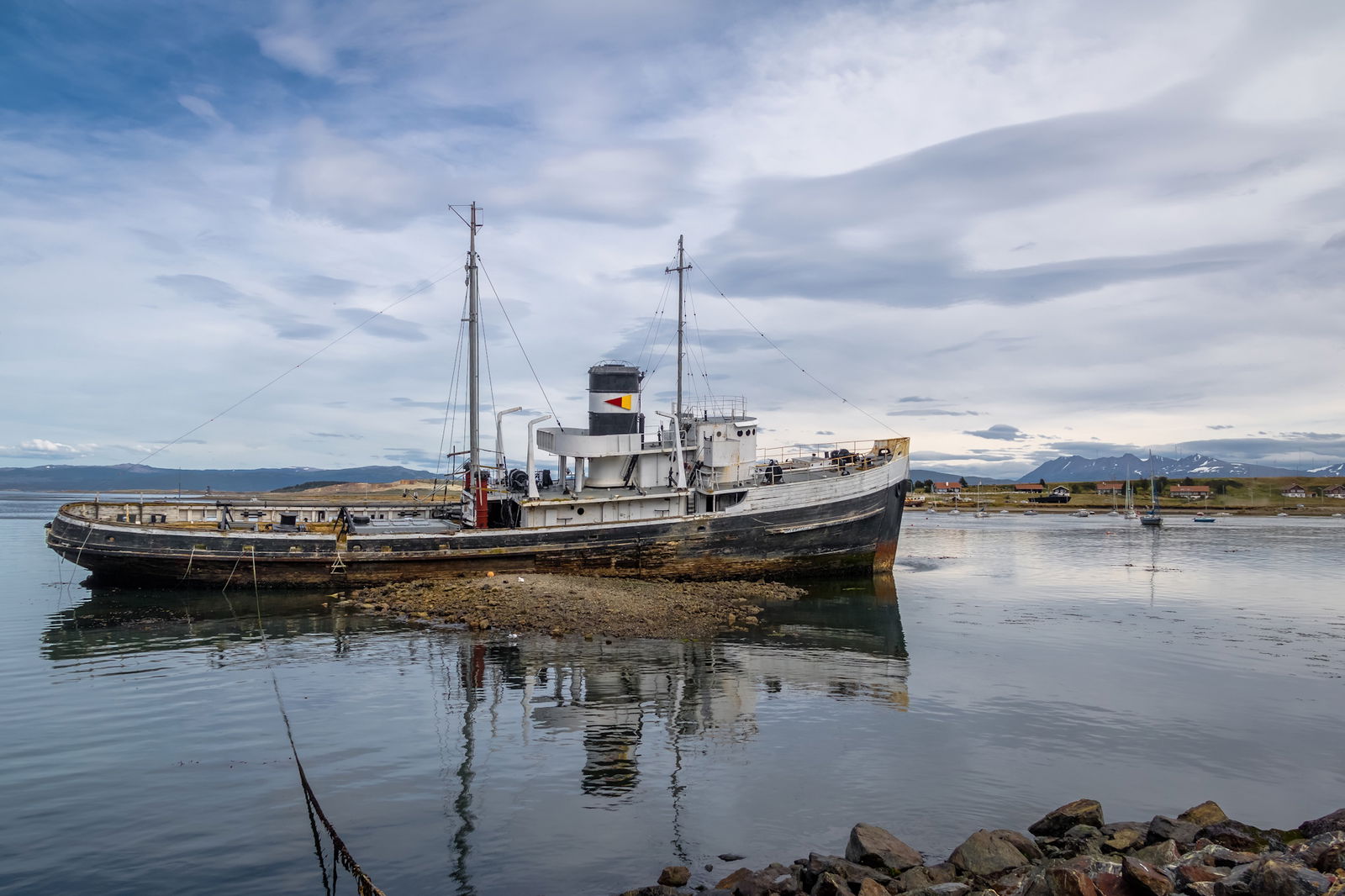 Navigatie pe Miticul Canal Beagle.