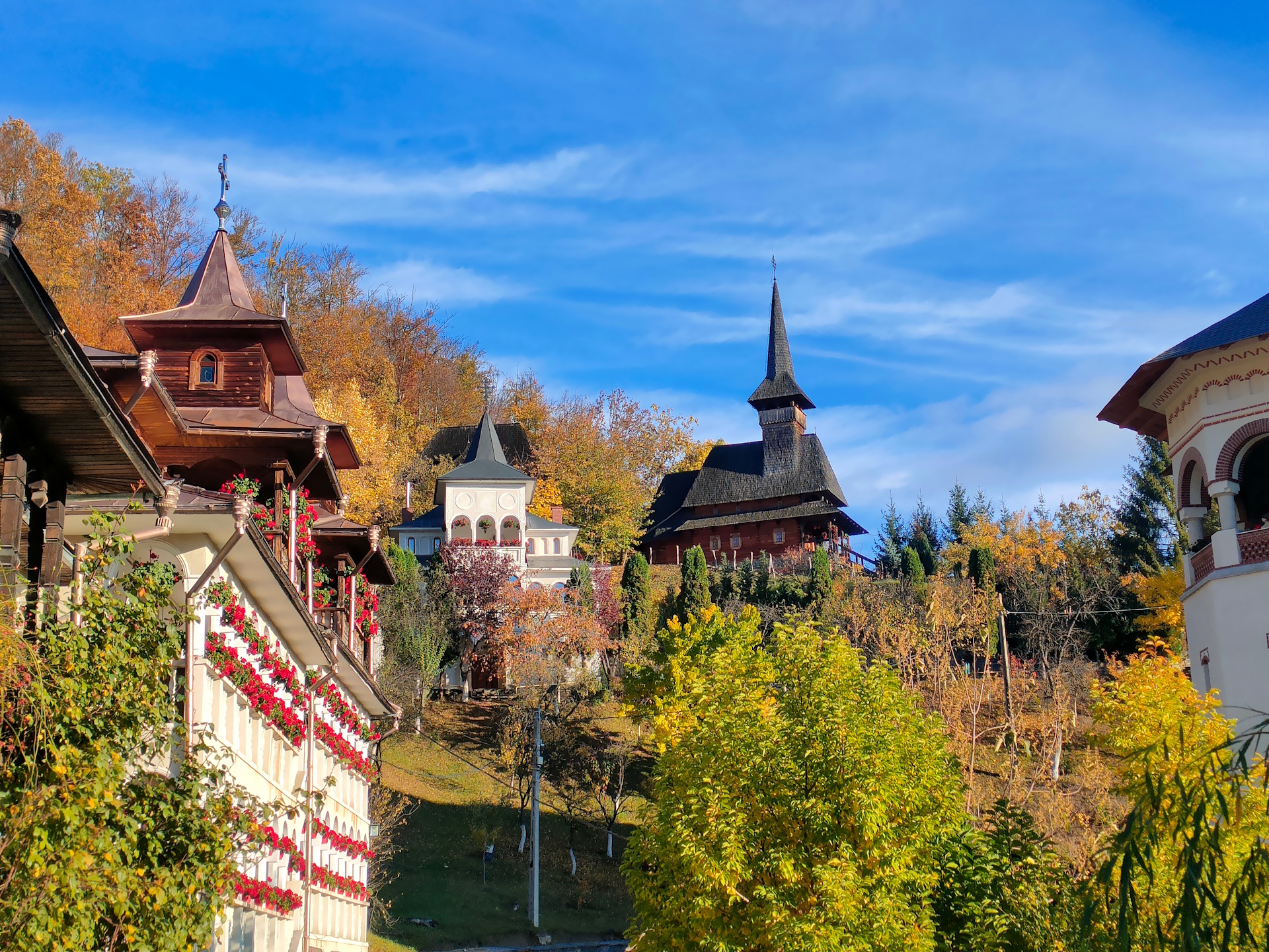 Excursie Circuit de-la-lacrimile-maicii-domnului-la-jurnalul-fericirii