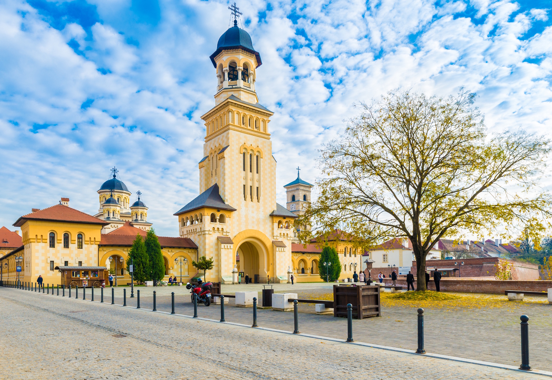 Excursie Circuit triunghiul-credintei-prislopnicula-si-sambata-de-sus