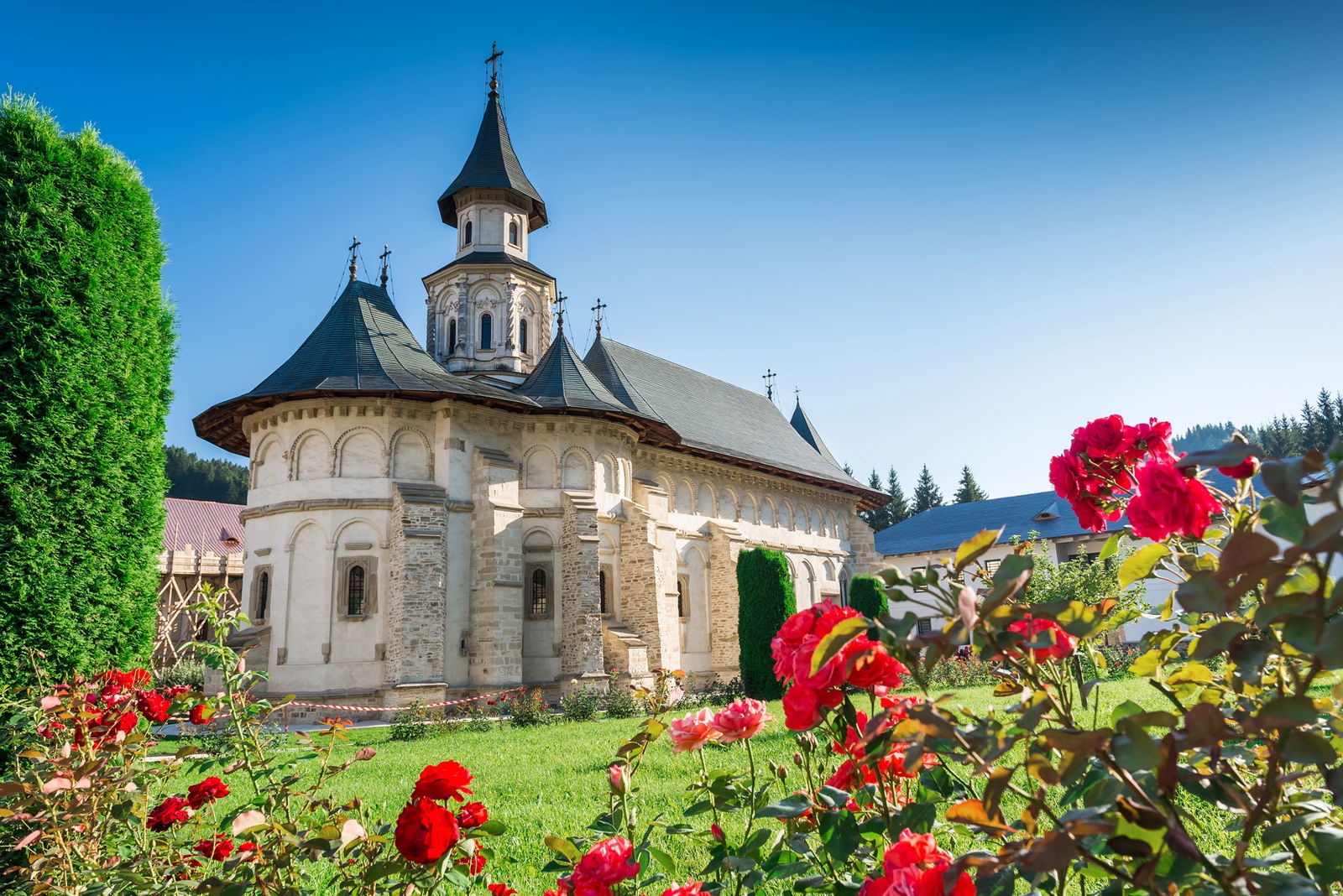 Excursie Circuit bucovina-signature-pelerinaj-la-manastirile-pictate