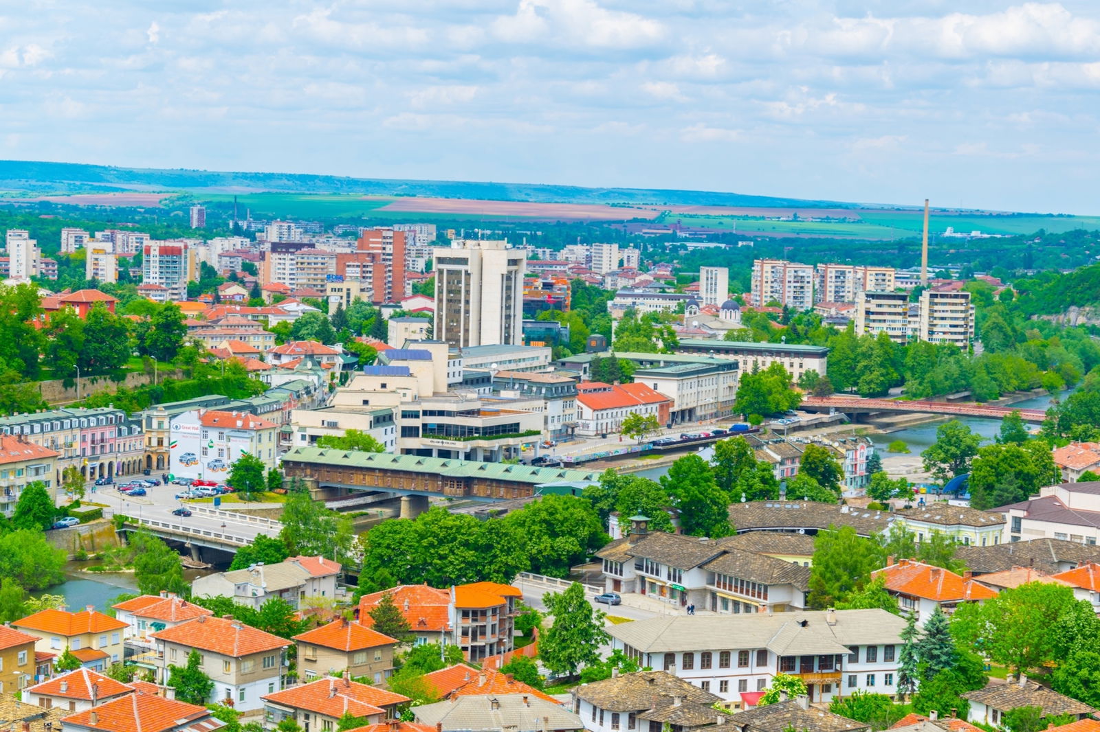 Excursie Circuit excursie-1-zi-bulgaria-lovech-cascadele-de-la-krushuna-si-pestera-devetashka-2026