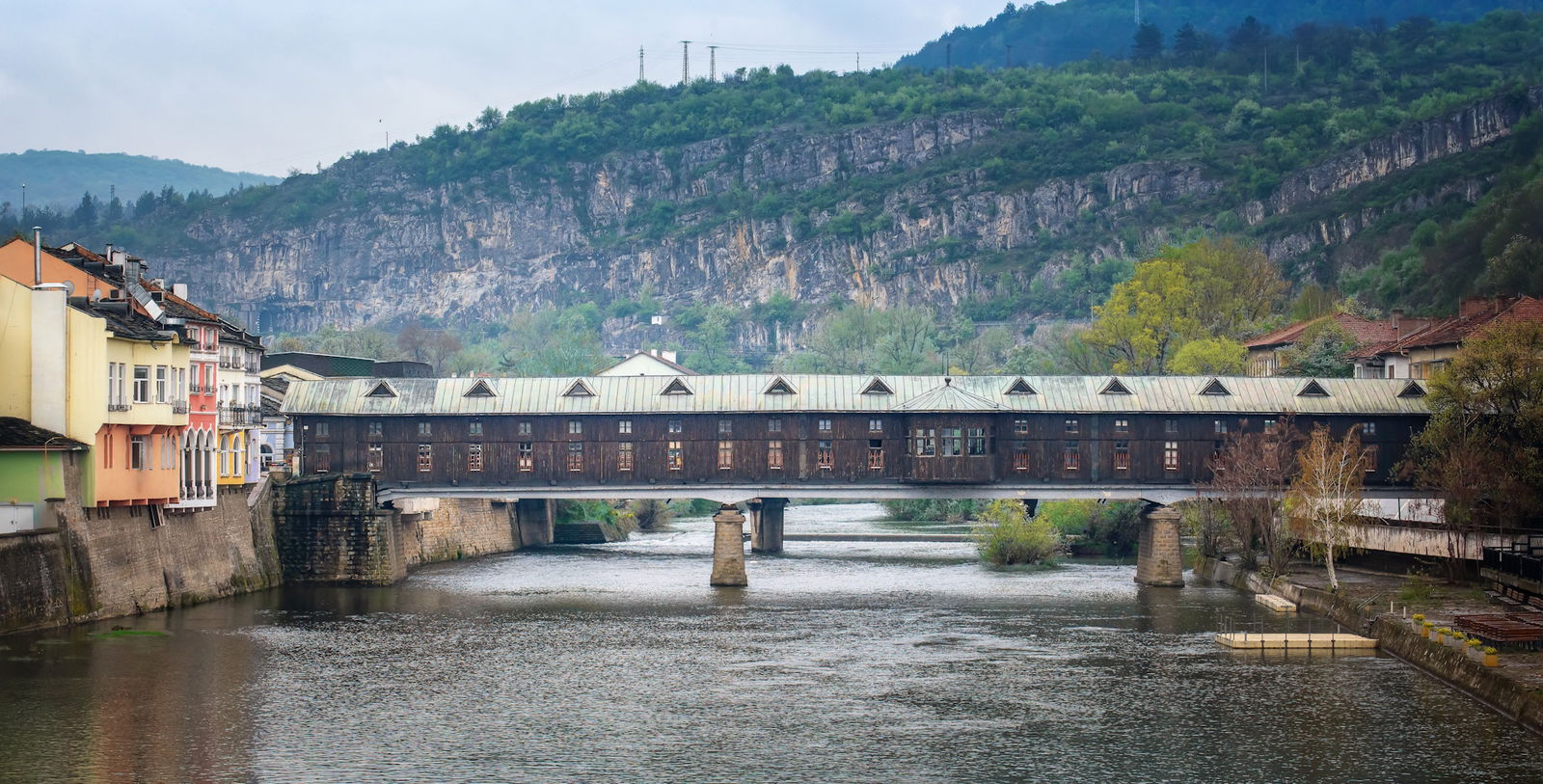 Excursie Circuit excursie-1-zi-bulgaria-lovech-cascadele-de-la-krushuna-si-pestera-devetashka-2026