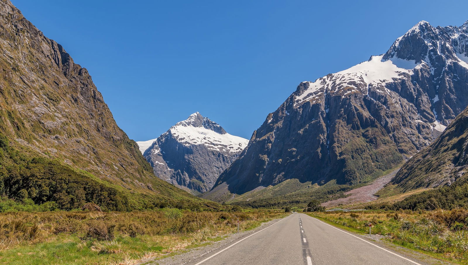 noua-zeelanda-esentiala-de-la-vulcanii-sacri-la-fiordurile-mistice