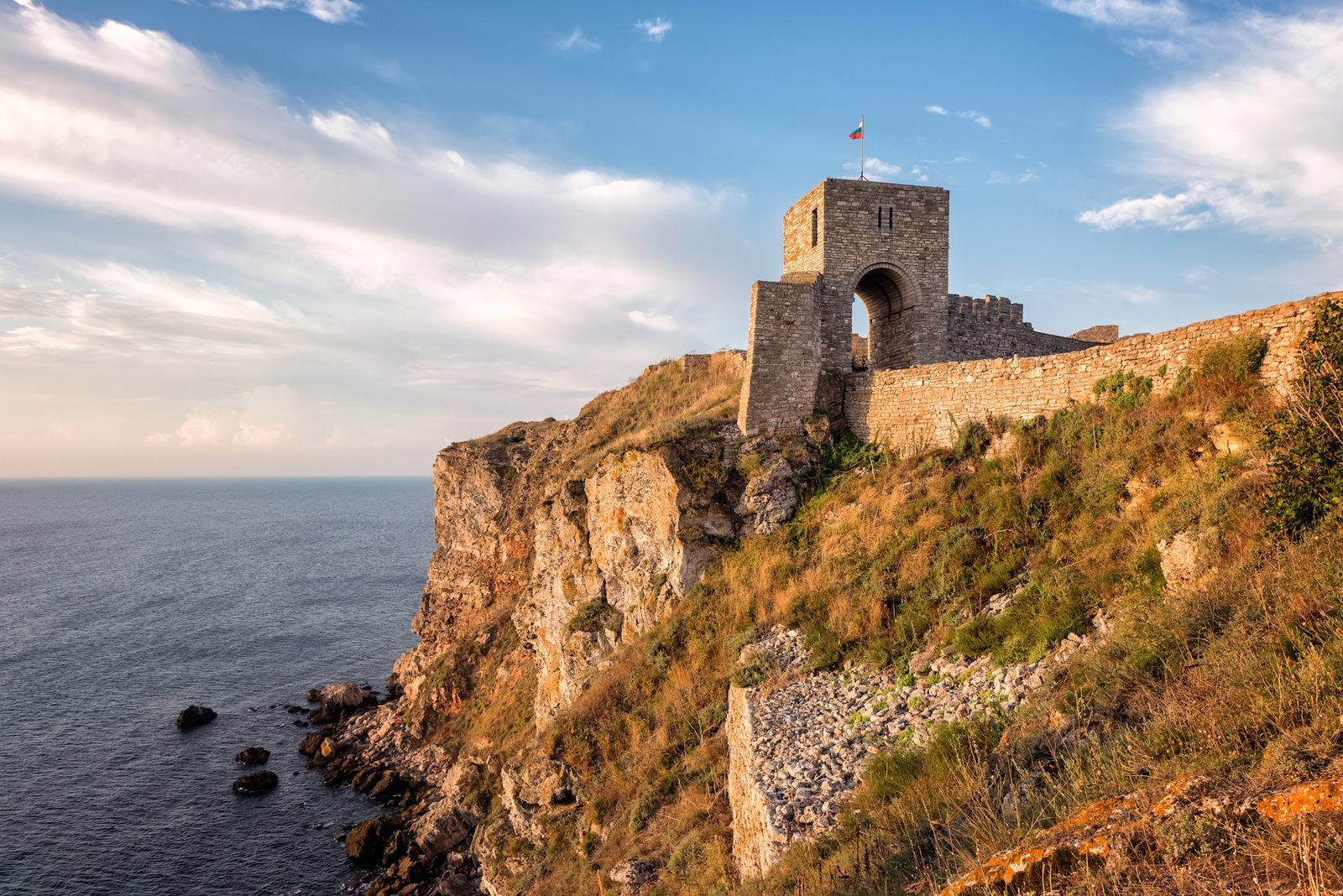 Excursie Circuit odiseea-stancilor-de-foc-si-a-apelor-de-smarald-2026