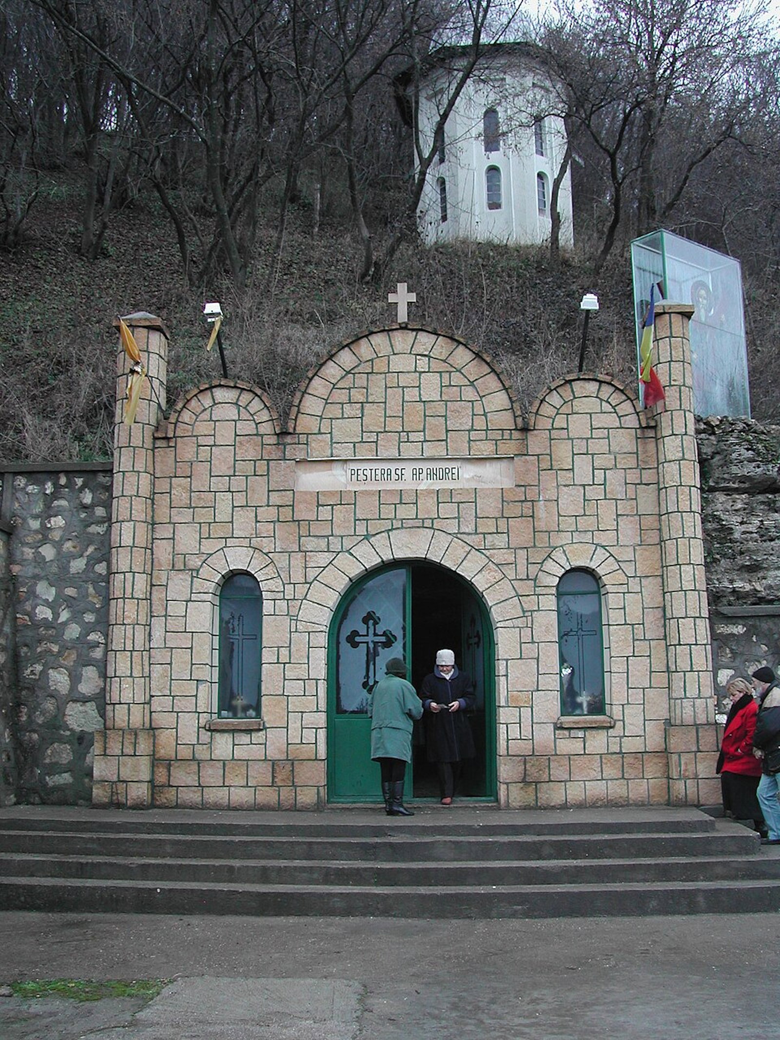 Excursie Circuit pestera-sf-andrei-crucile-de-leac-de-la-dervent-si-hramul-sf-dasie