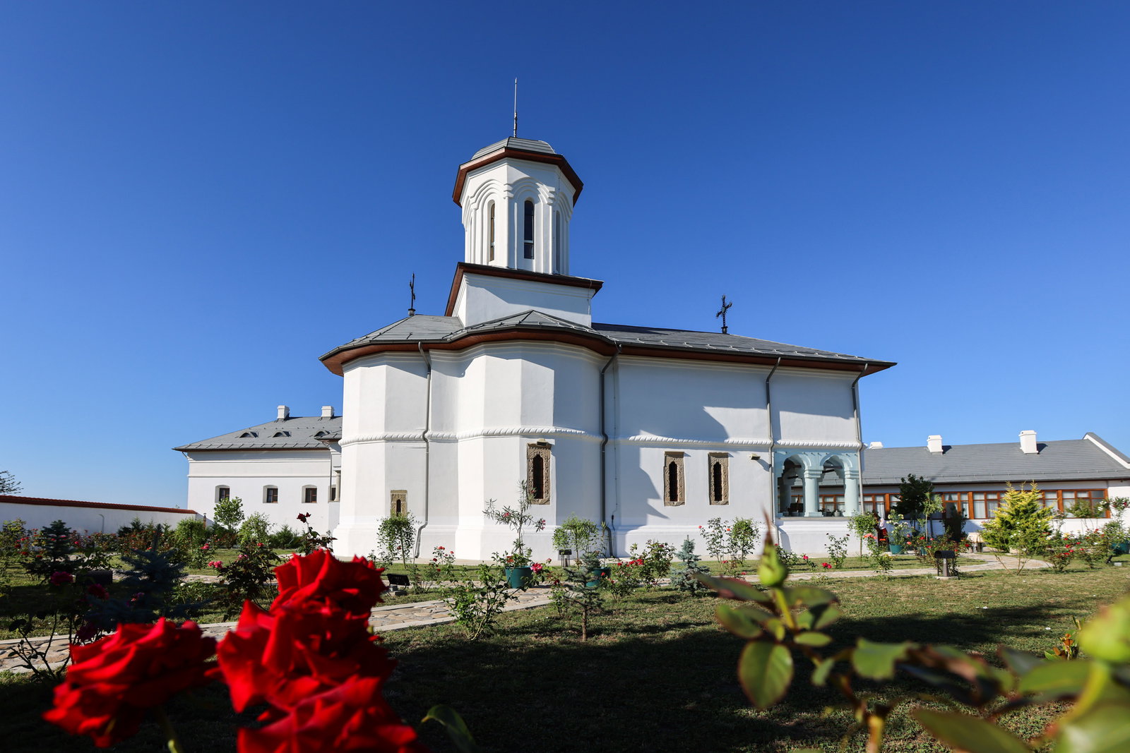 Excursie Circuit vulcanii-noroiosi-si-manastirile-ciolanu-si-berca
