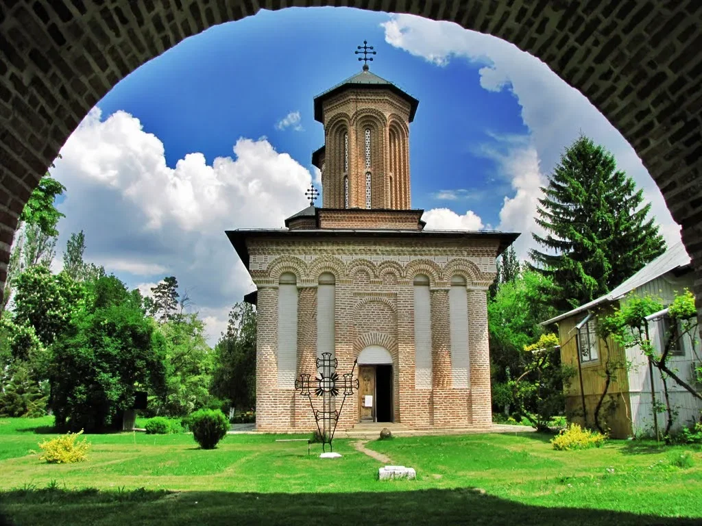 Pelerinaj de 1 zi  Hramul Sf. Nicolae la Sitaru, Caldarusani si misterul de la Snagov