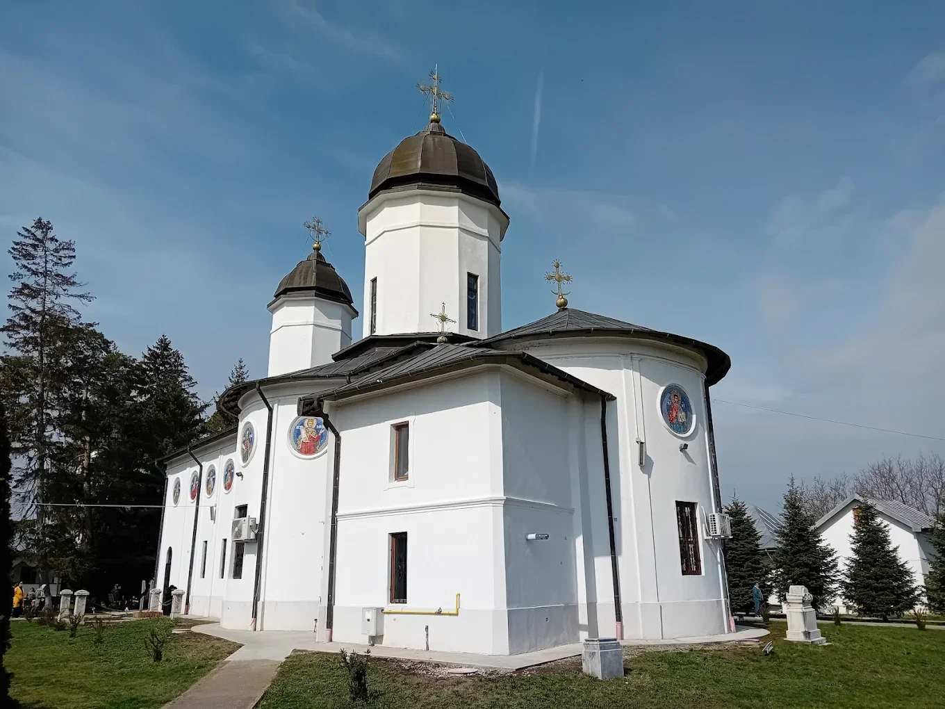 Excursie Circuit pelerinaj-de-1-zi-hramul-sf-nicolae-la-sitaru-caldarusani-si-misterul-de-la-snagov