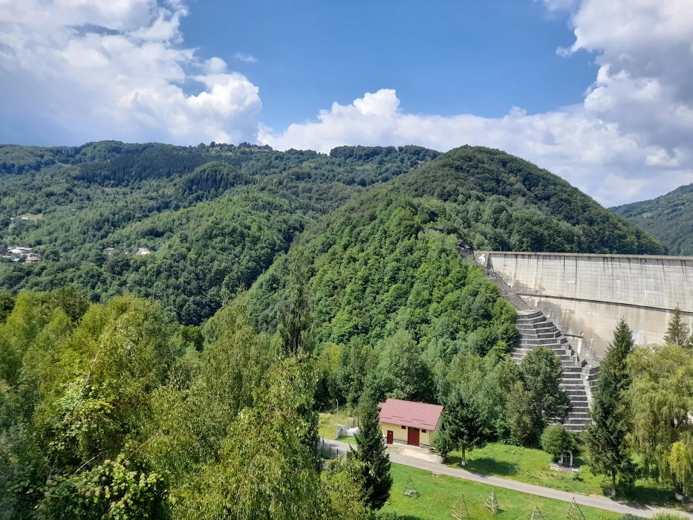 Pelerinaj de 1 zi pe  Valea Doftanei – Manastirea Brebu, Manastirea Cornu si Manastirea Turnu