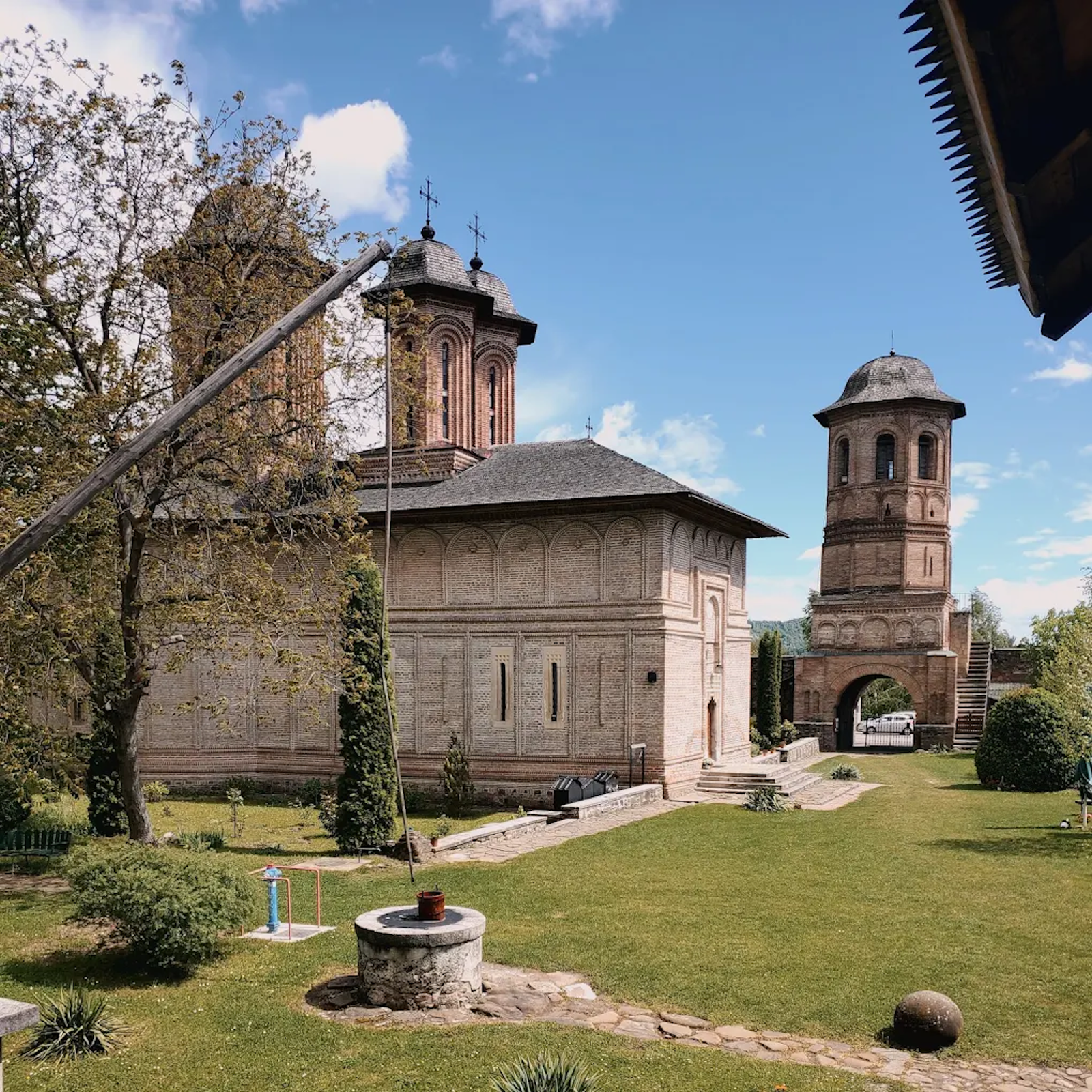 Excursie Circuit pelerinaj-de-1-zi-pe-valea-doftanei-manastirea-brebu-manastirea-cornu-si-manastirea-turnu