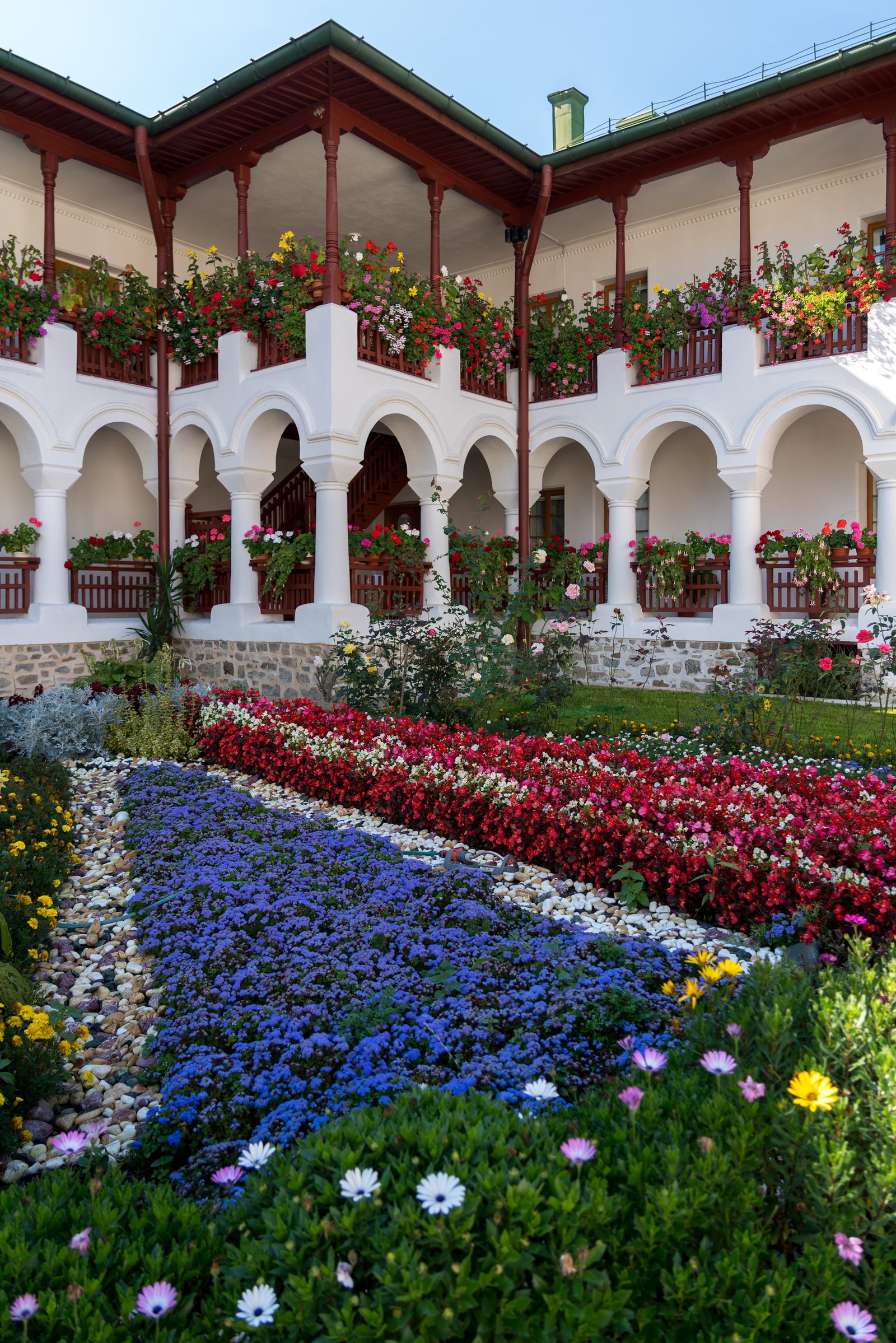 Excursie Circuit odiseea-marturisitorilor-la-mormantul-parintelui-iustin-pirvu