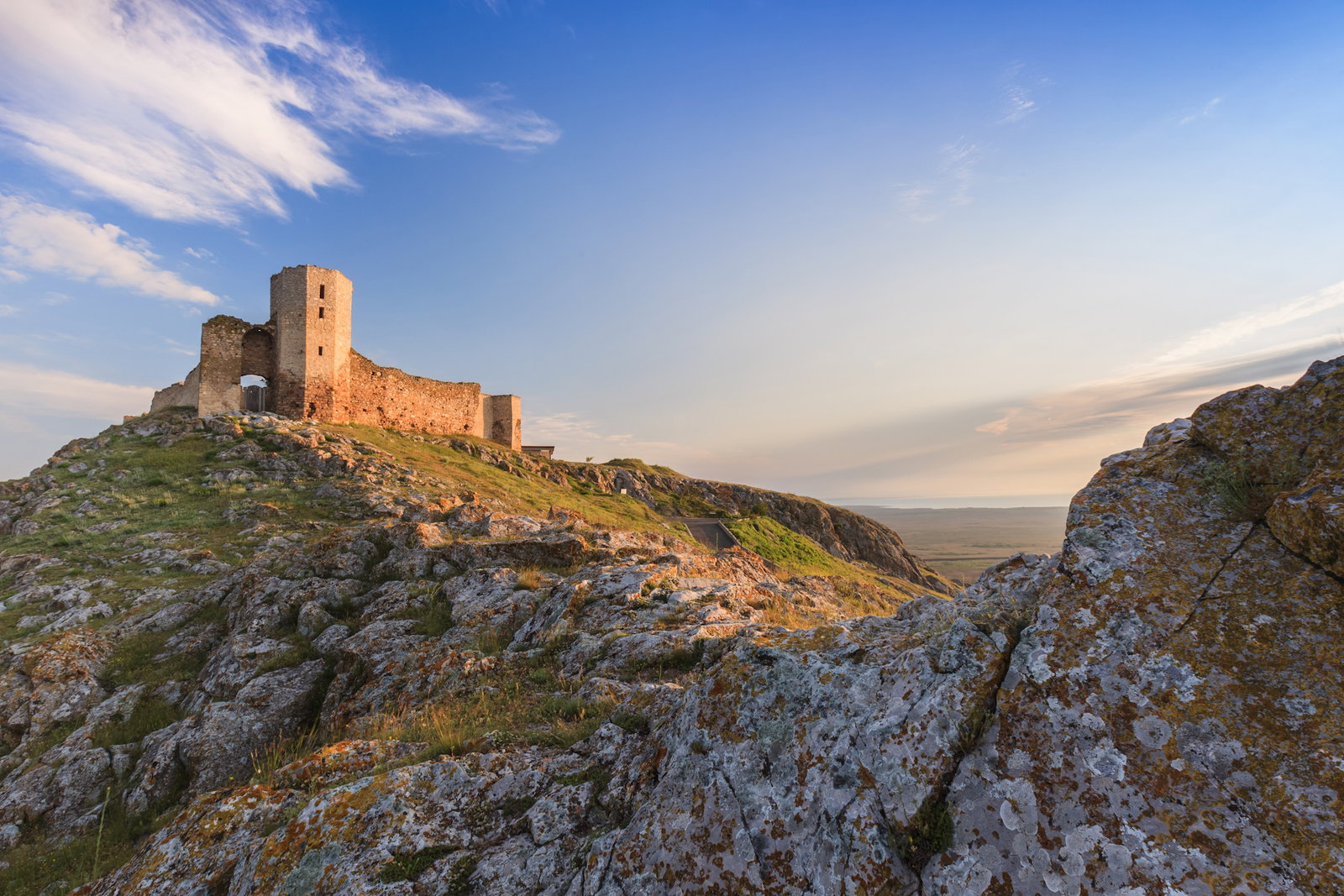 Excursie Circuit focului-viu-pelerinaj-la-bujorii-de-pe-acoperisul-lumii-antice