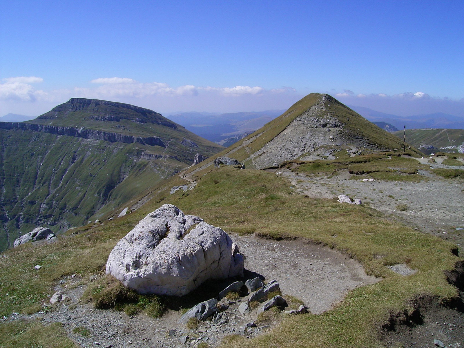 Excursie Circuit drumetie-tronul-de-pe-acoperisul-romaniei