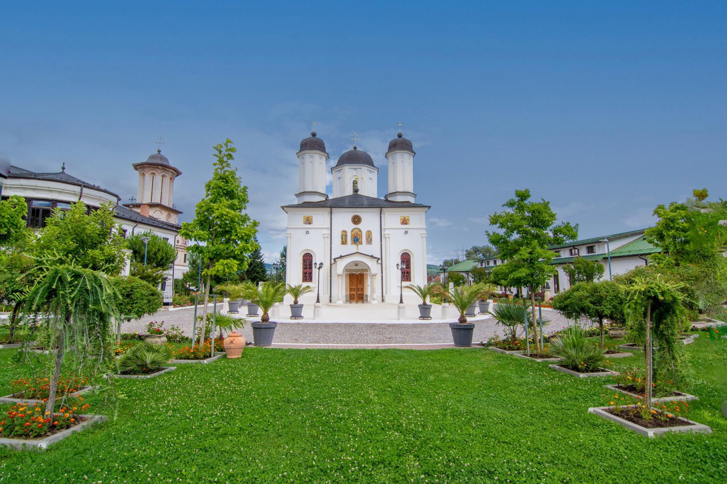 Excursie Circuit povestea-sufletului-valah-de-la-satul-etern-la-izvoarele-vindecarii