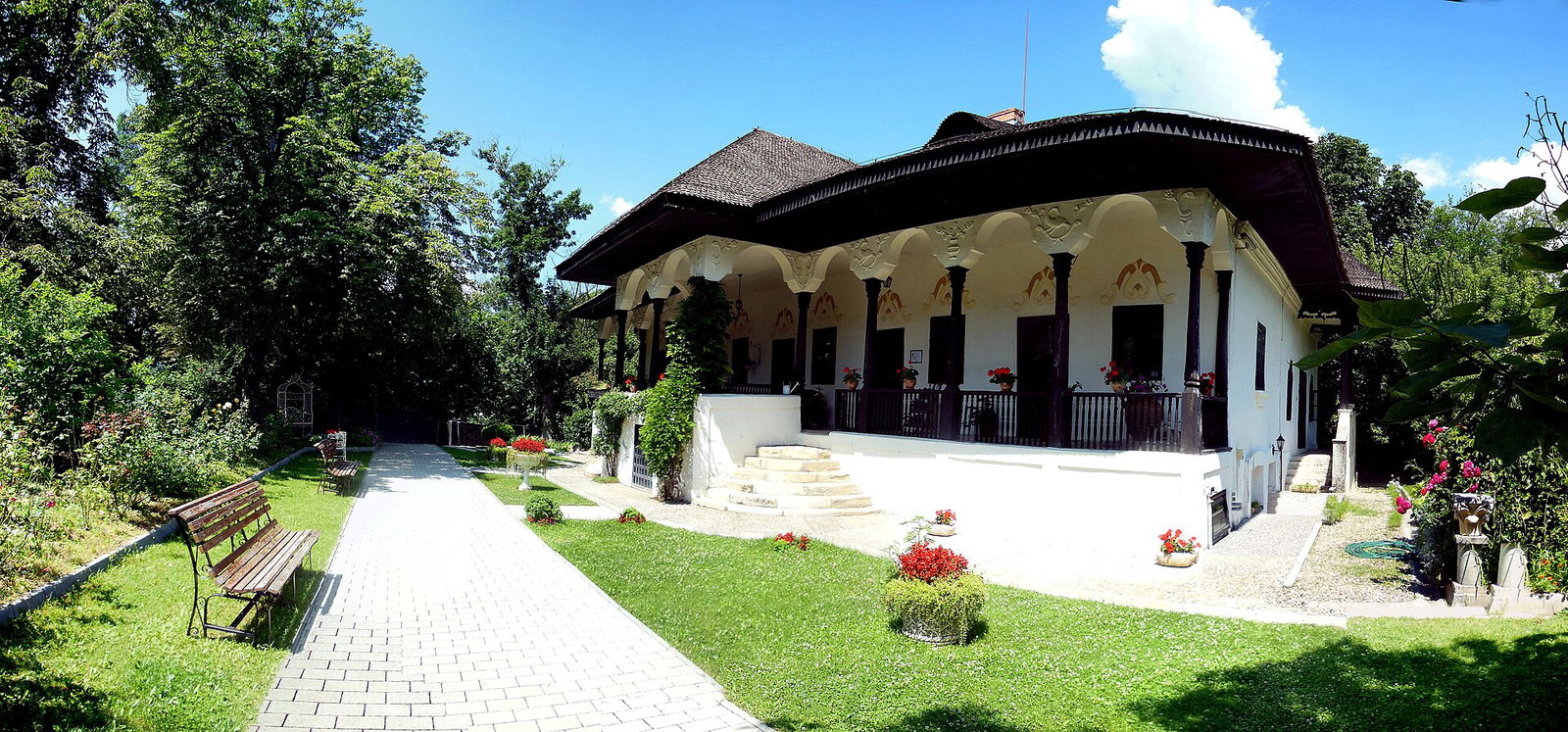 Excursie Circuit simfonia-de-toamna-pe-drumul-vinului