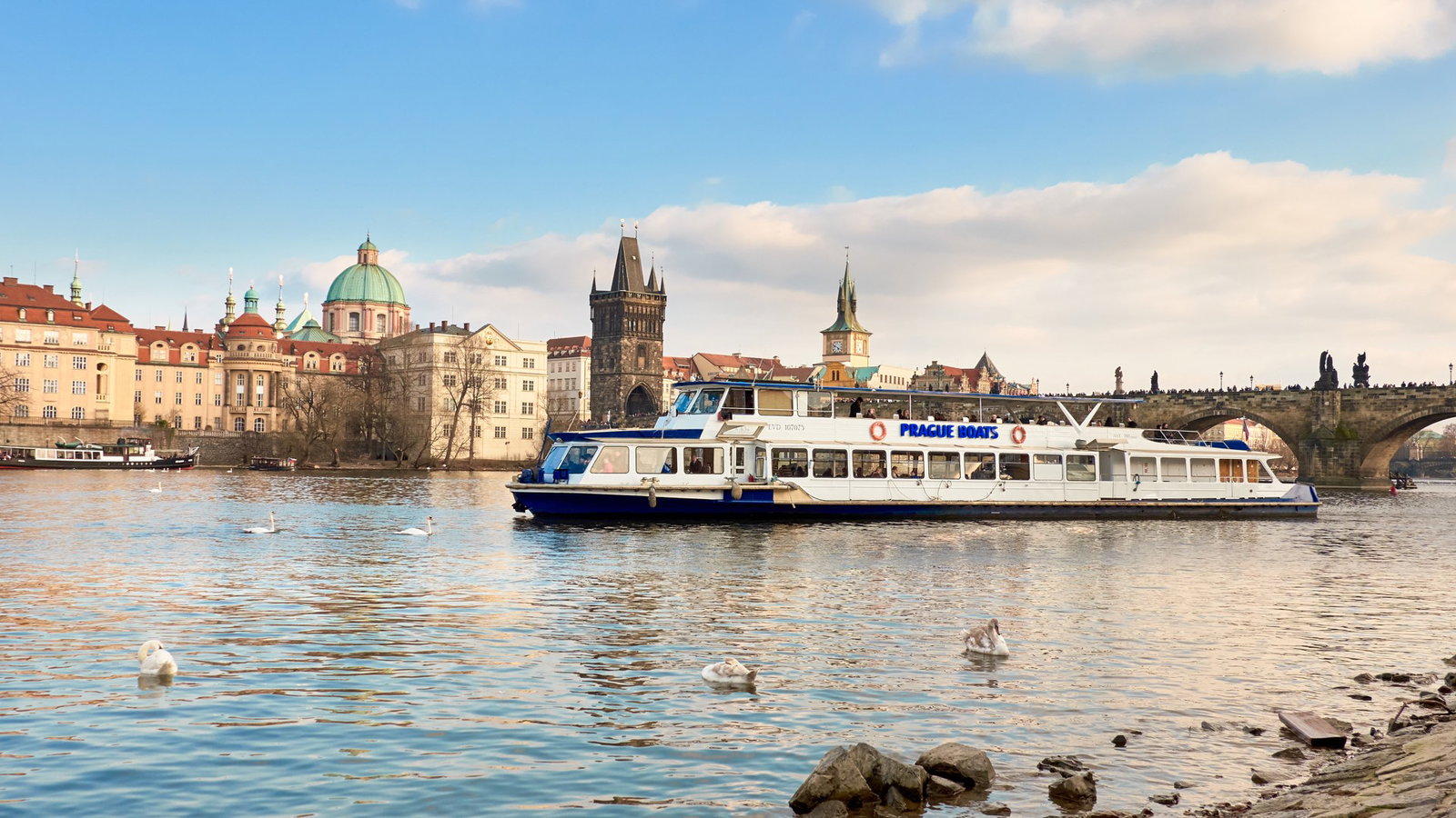 Croaziera pe Vltava – cu masa