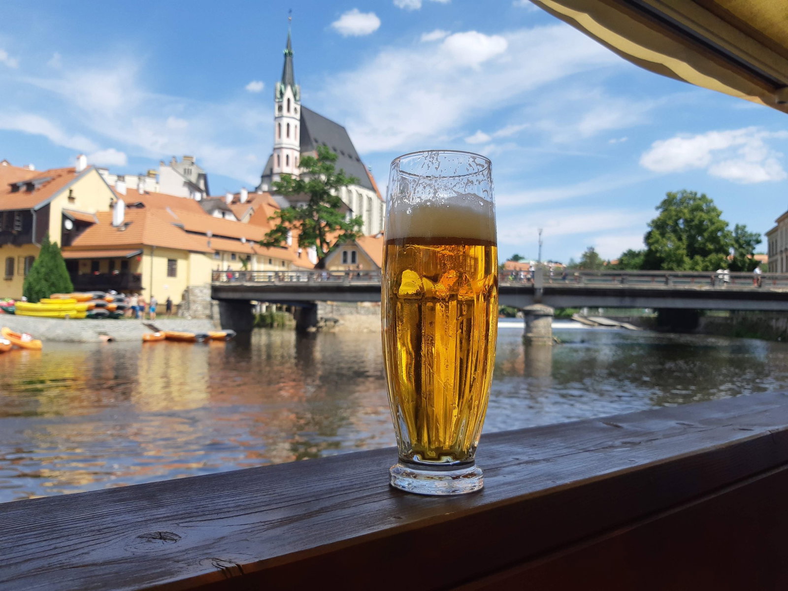 Český Krumlov – O Poveste cu Gust de Bere