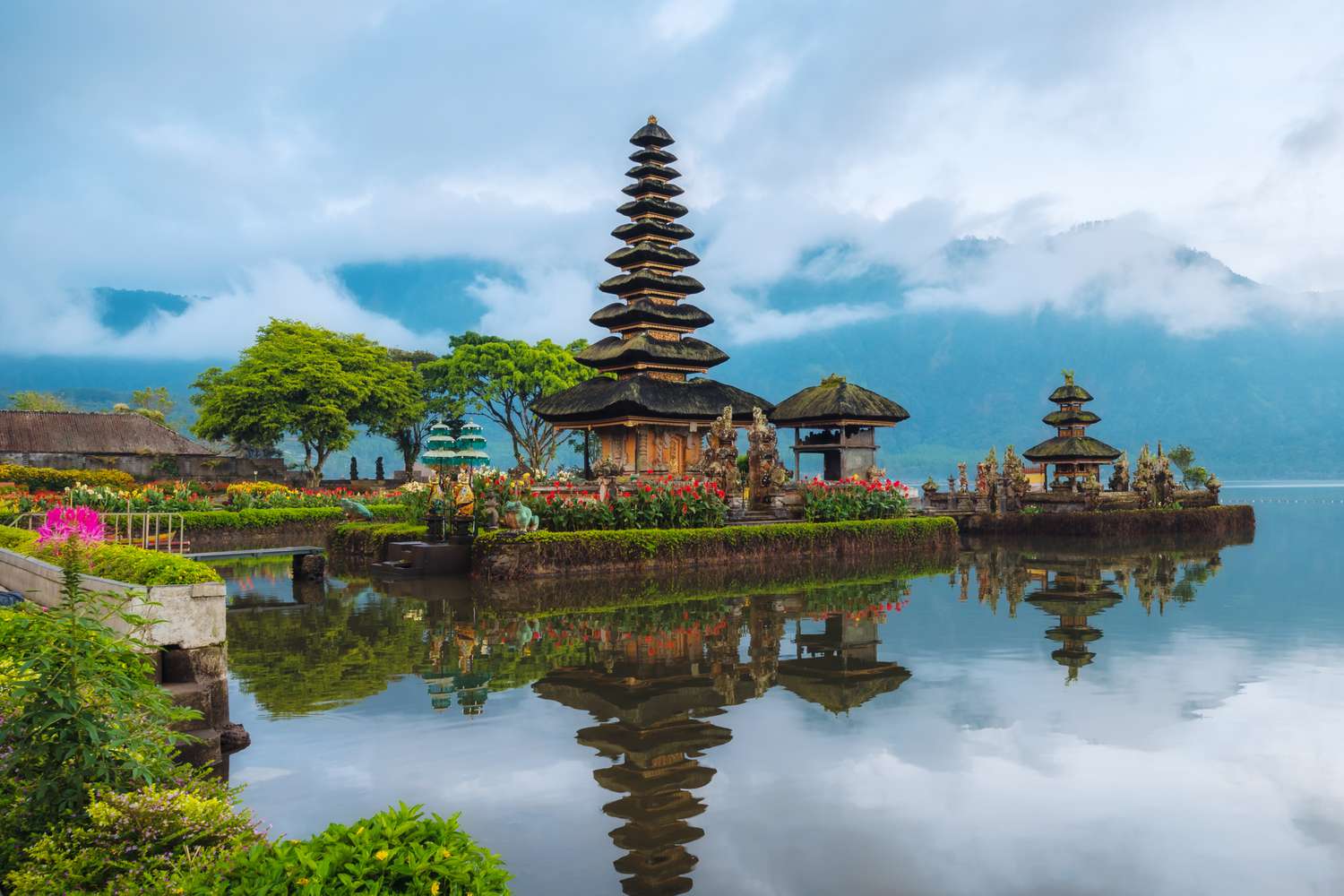 Revelion în Bali & Singapore – Temple, Plaje și Orașul Leului