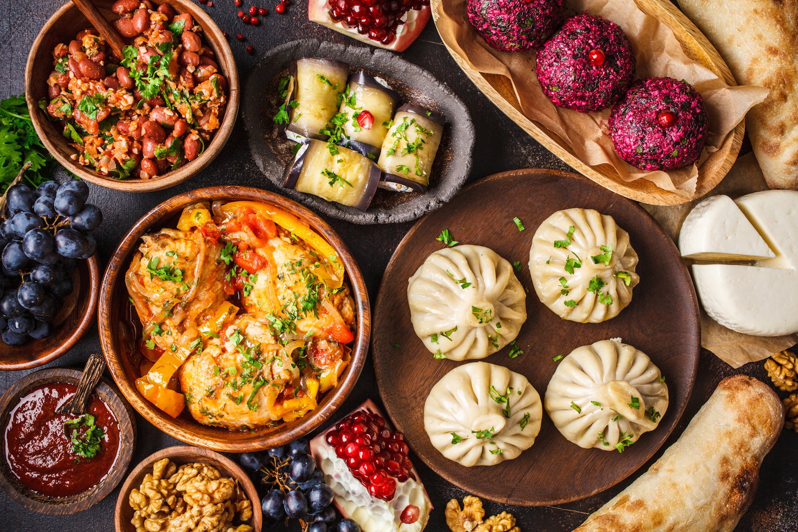 Secretele bucatariei georgiene – Khinkali & Khachapuri