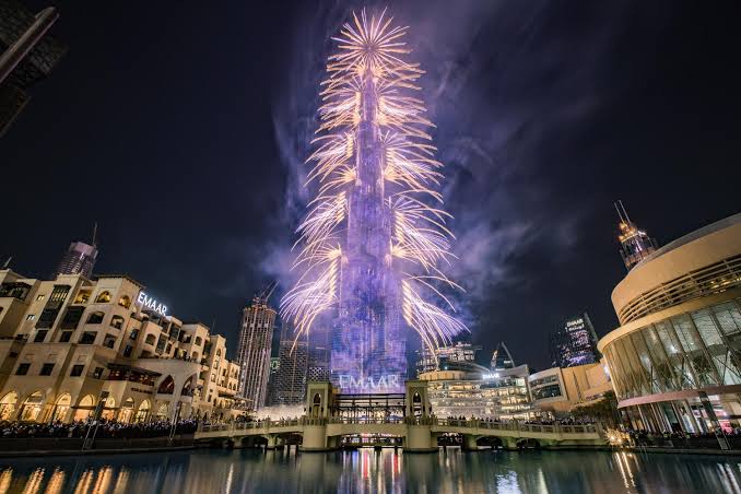 Circuit Revelion Dubai: Intre Zgarie Nori si Dune