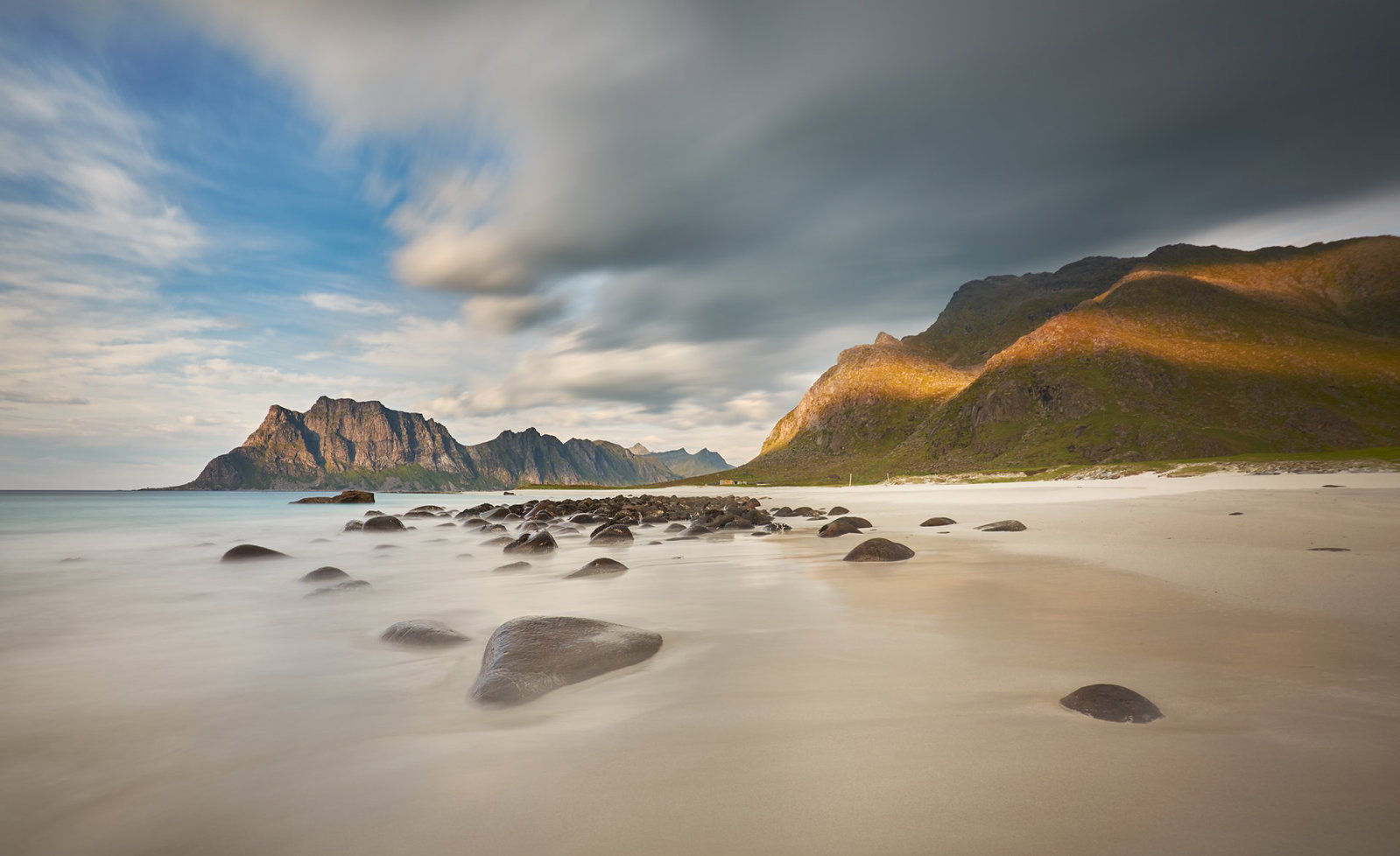 Excursie Circuit insulele-lofoten-expeditie-de-pescuit-in-norvegia-editia-de-vara