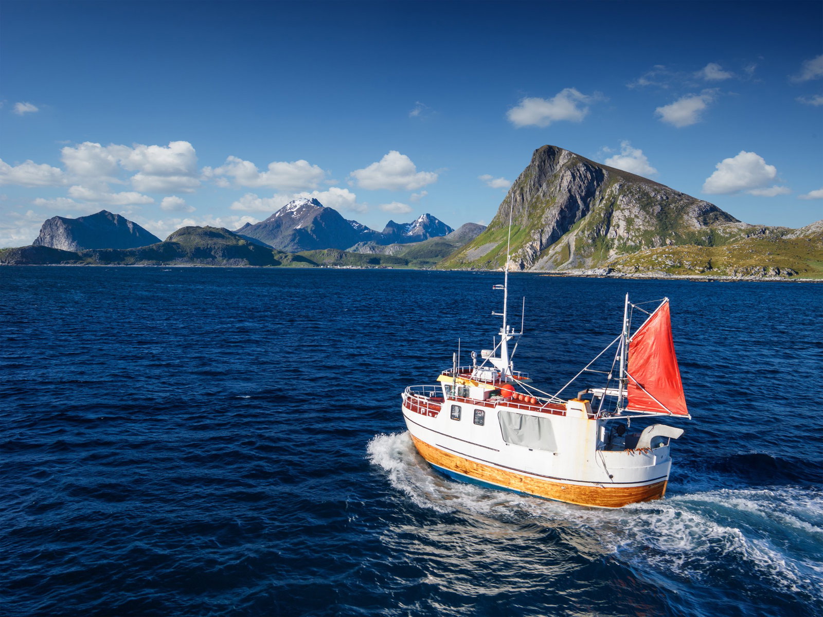 Insulele Lofoten - Expeditie de Pescuit in Norvegia Editia de Vara