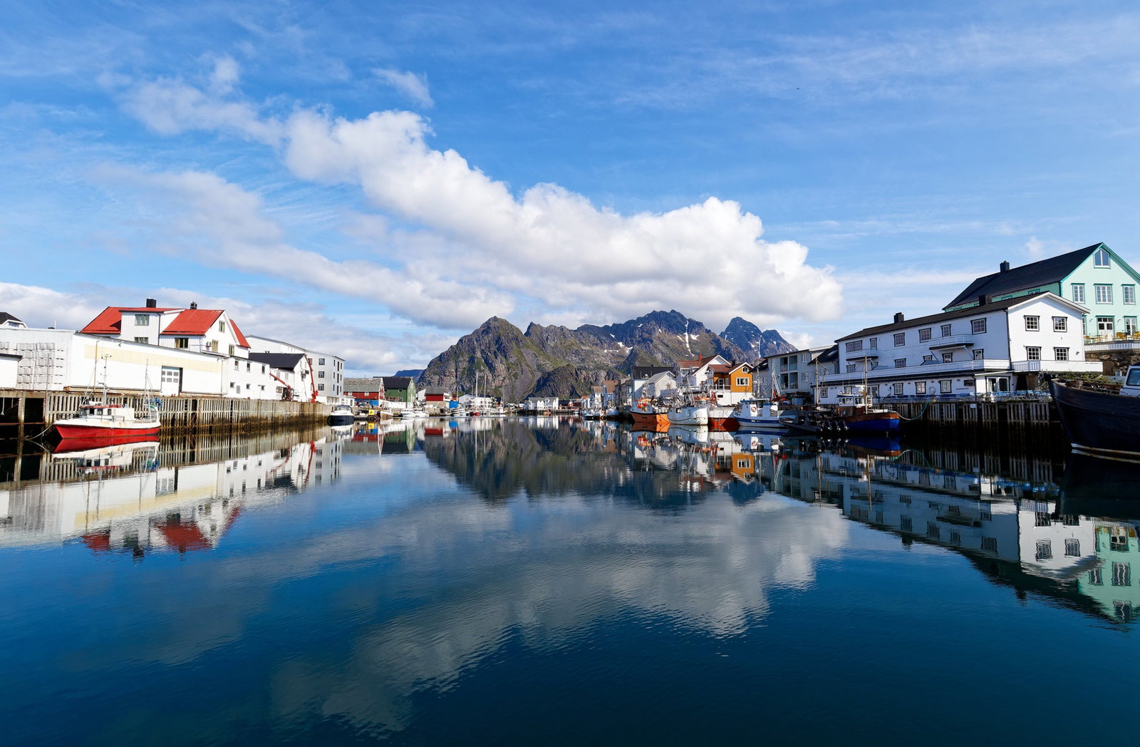 Excursie Circuit insulele-lofoten-expeditie-de-pescuit-in-norvegia-editia-de-vara