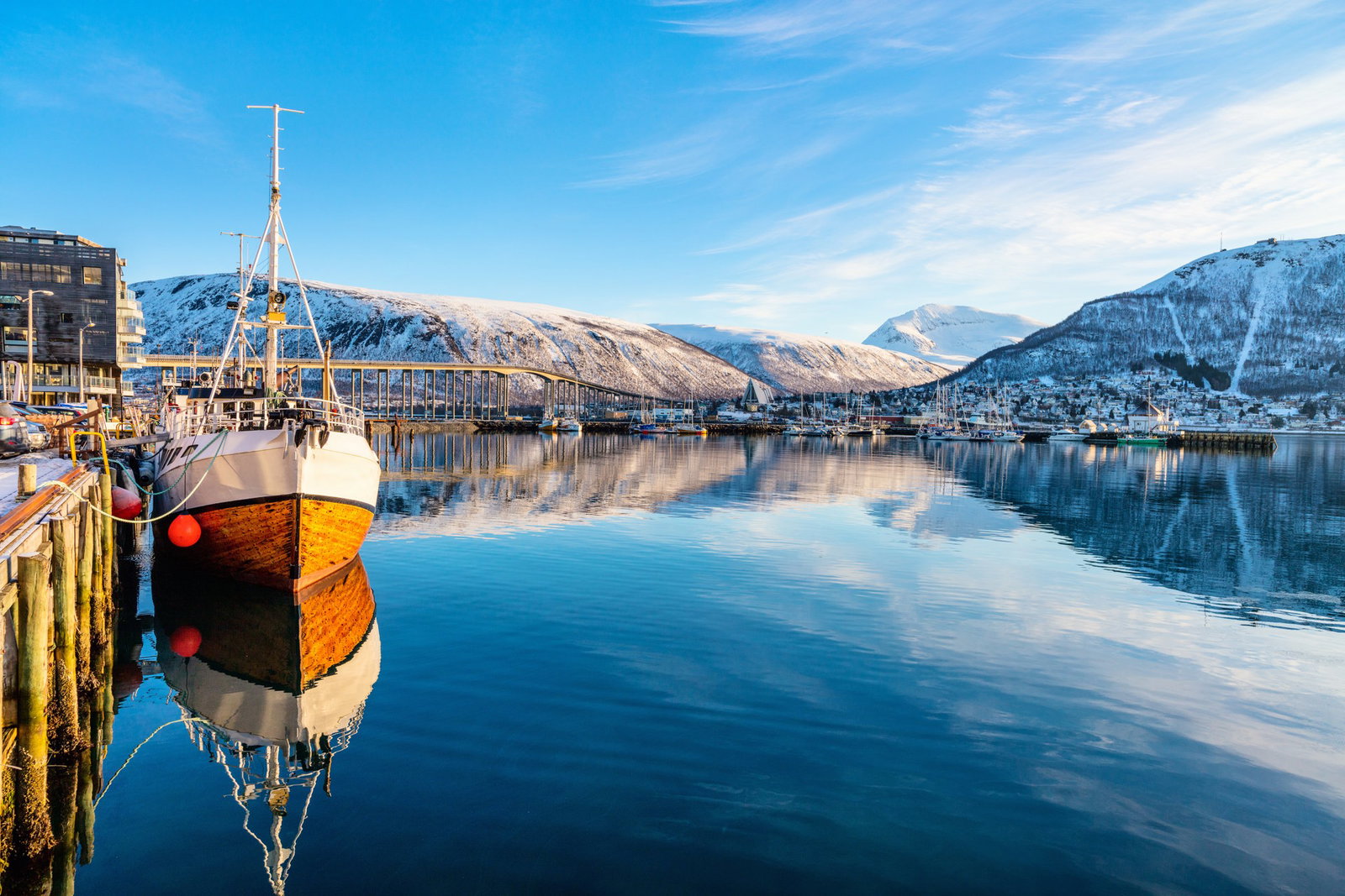 Excursie Circuit norvegia-tromso-fiorduri-si-traditii-sami