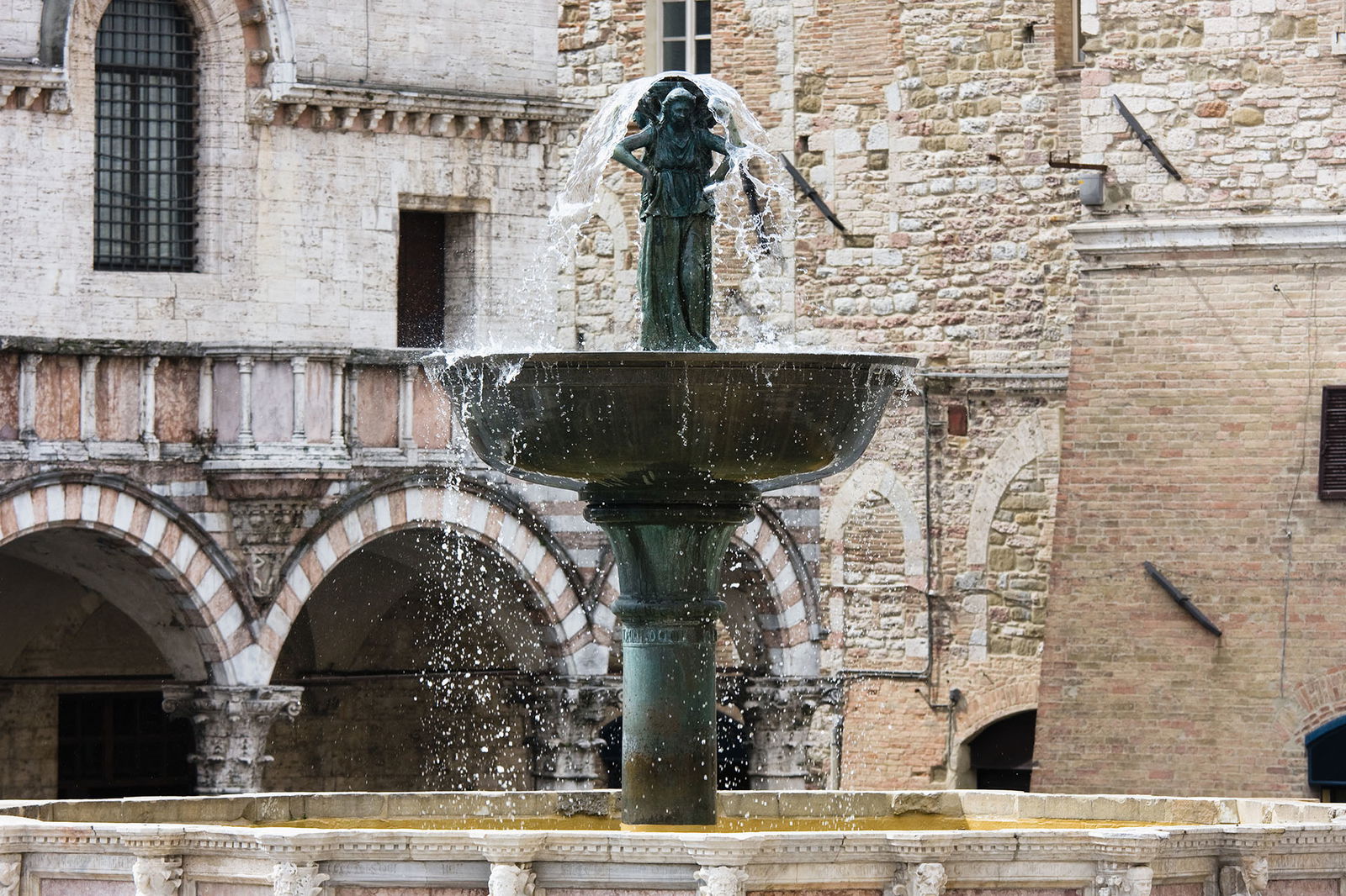 Excursie Circuit Farmecul Umbriei (avion) 2024