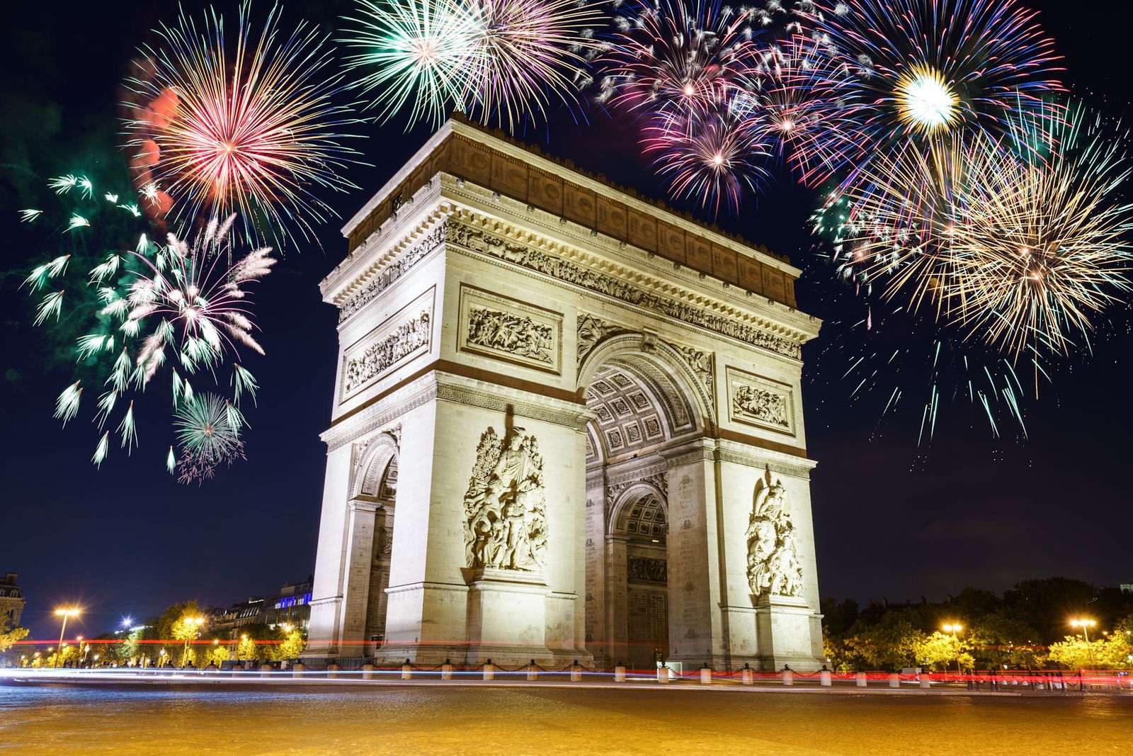 Excursie Circuit Revelion chic la Paris (avion) 2025