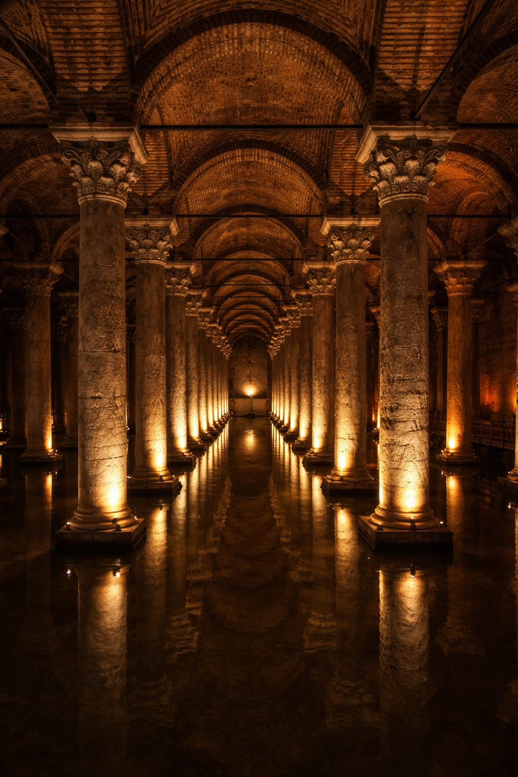 Basilica Cisternă, Platul Scufundat